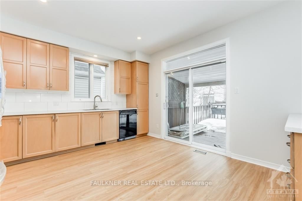66 CRAIGHALL Circle, Hunt Club - South Keys and Area, ON K1T 4B5 photo 5