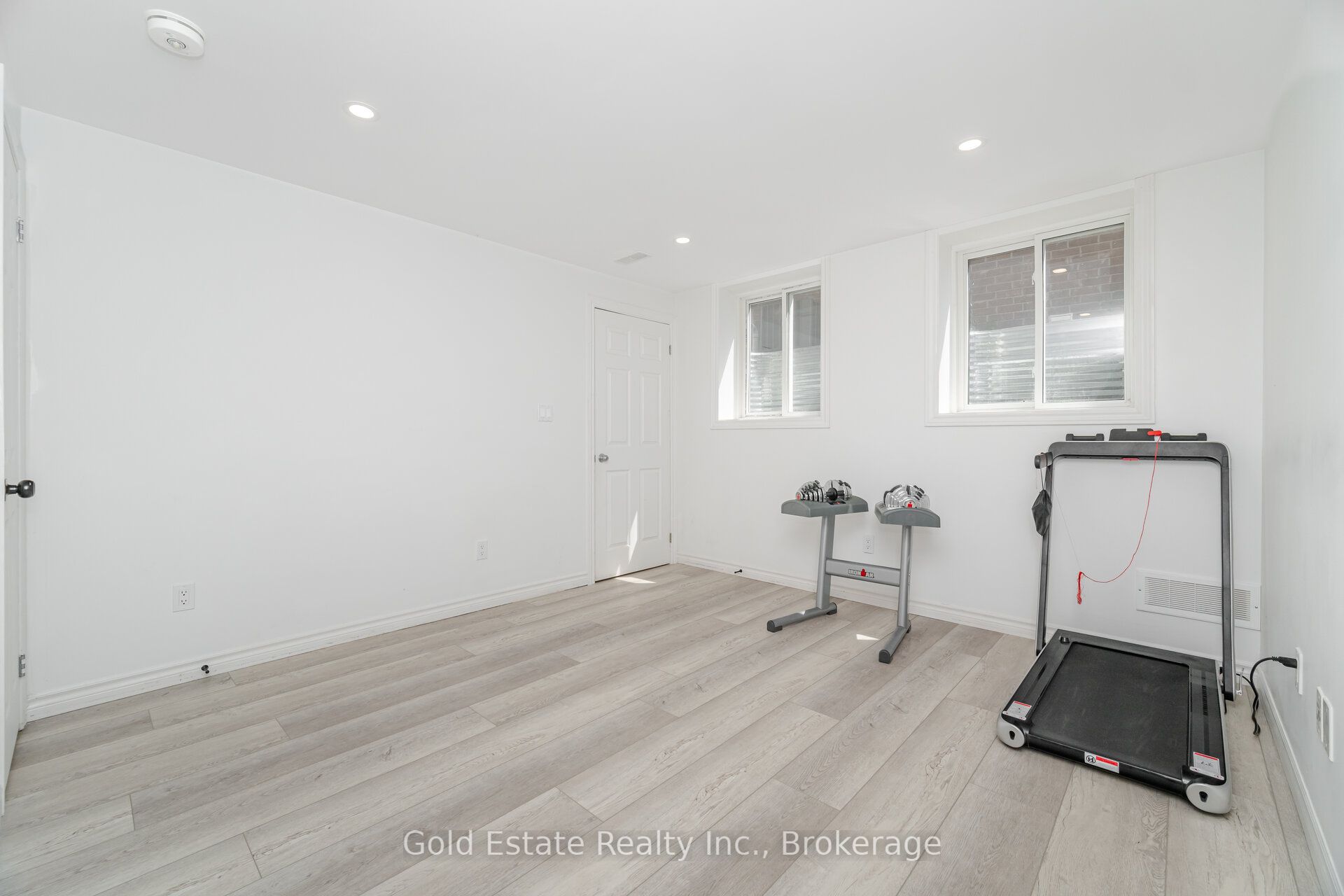 292 Freure Drive Bsmt, Cambridge, ON N1S 0C1 photo 4