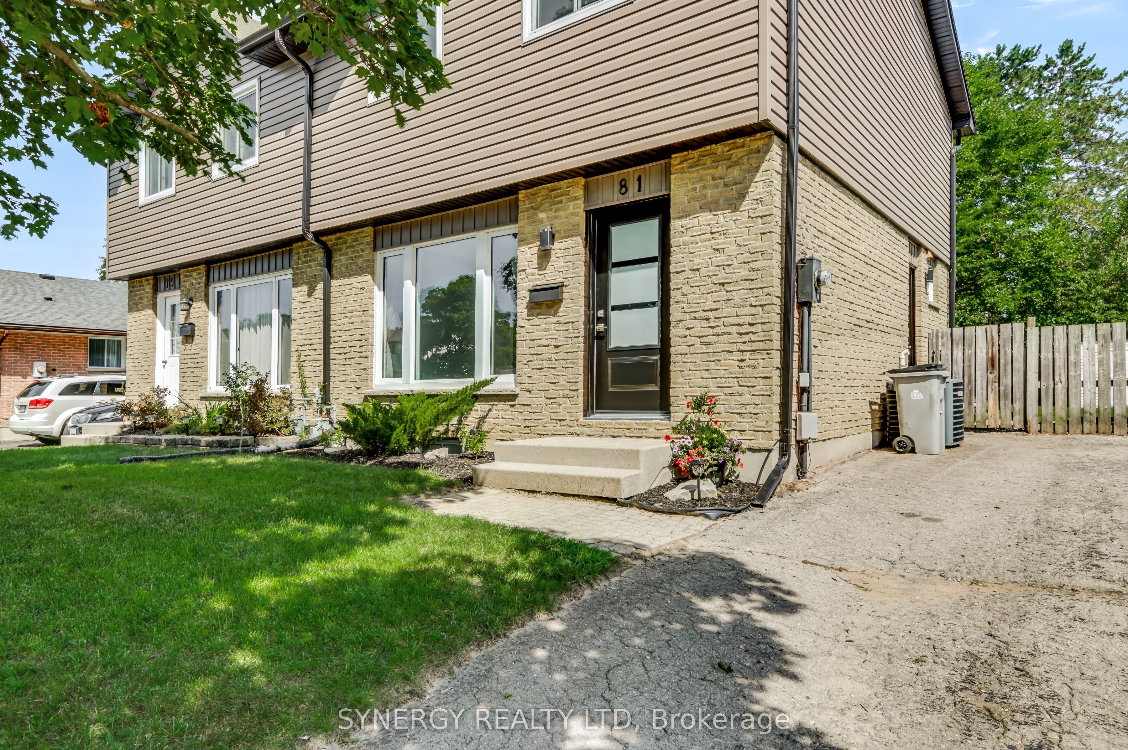 81 Brennan Drive, Strathroy-Caradoc, ON N7G 3S2 photo 3