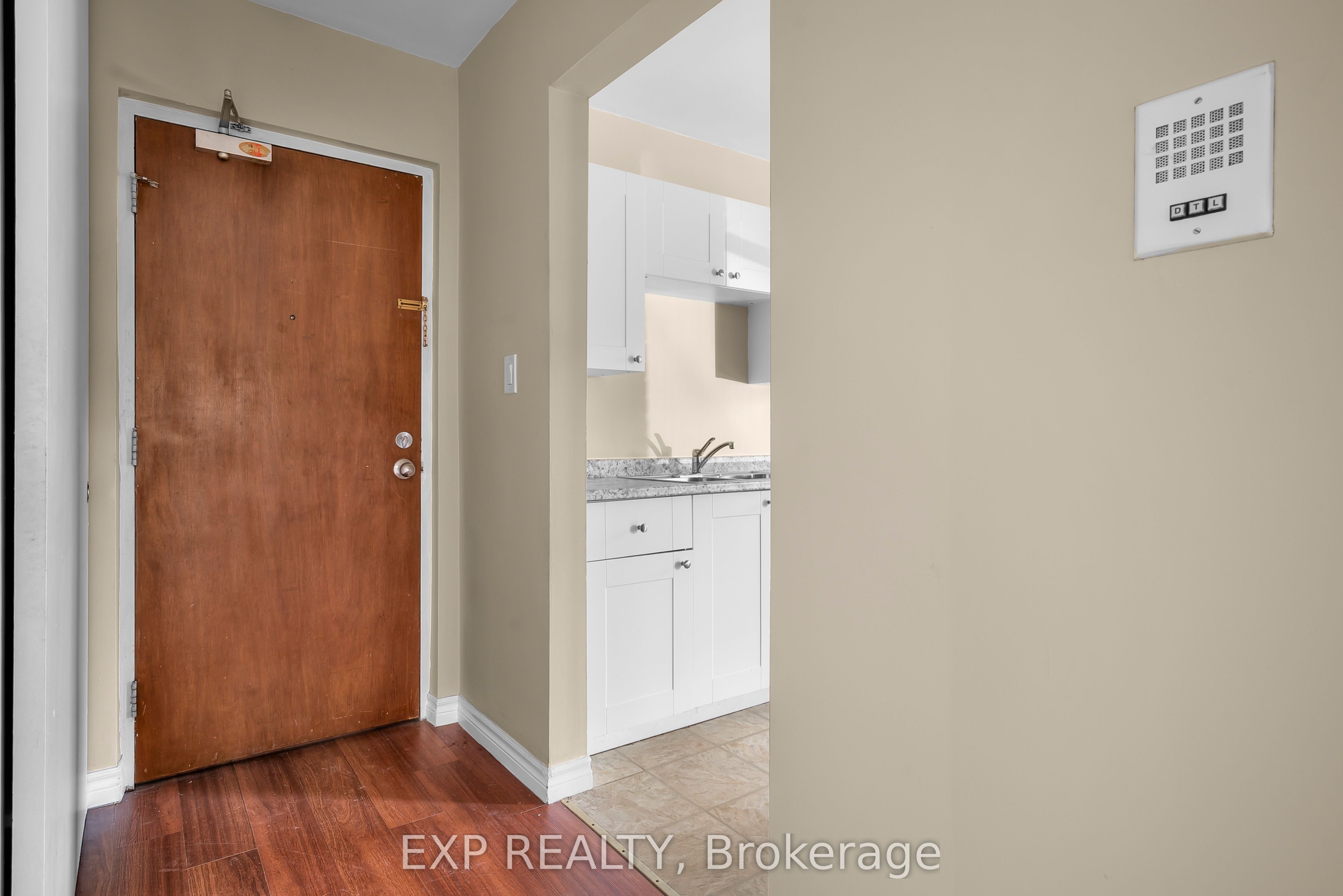 4663 Huron Street 5, Niagara Falls, ON L2E 2H7 photo 4