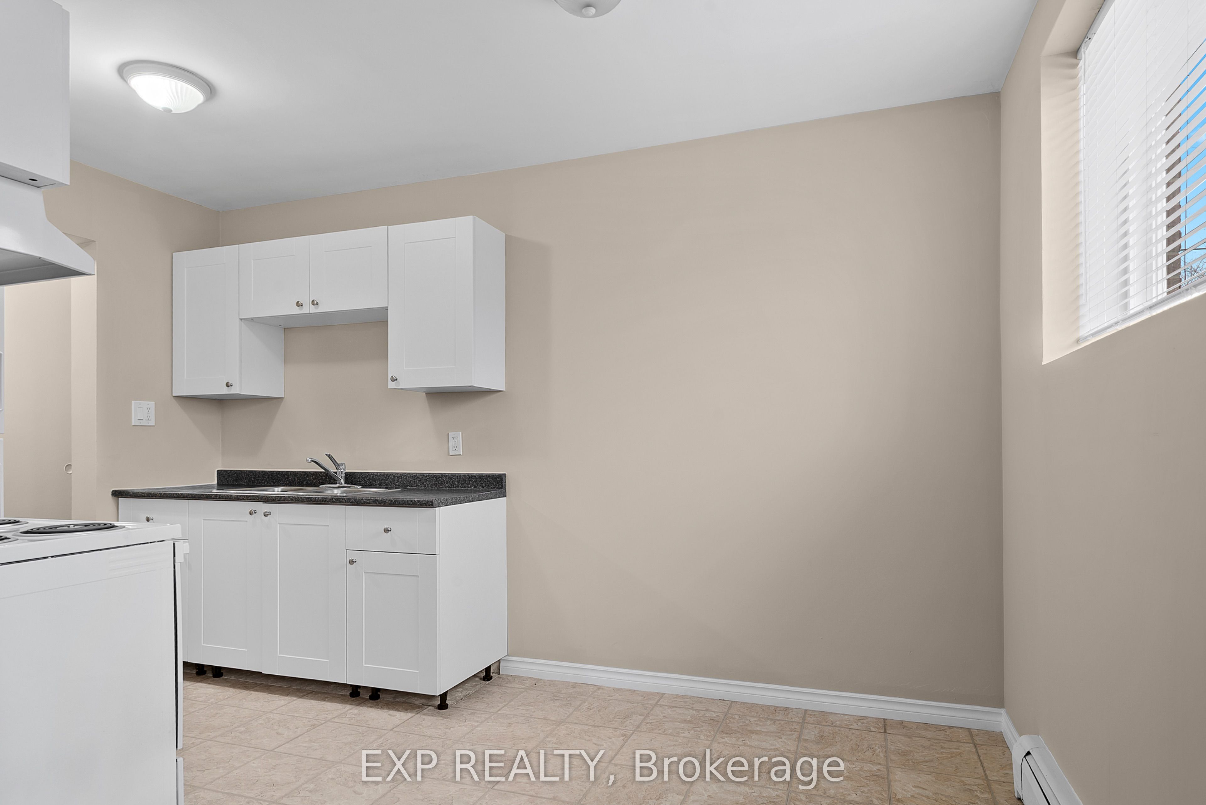 4663 Huron Street 1, Niagara Falls, ON L2E 2H7 photo 3