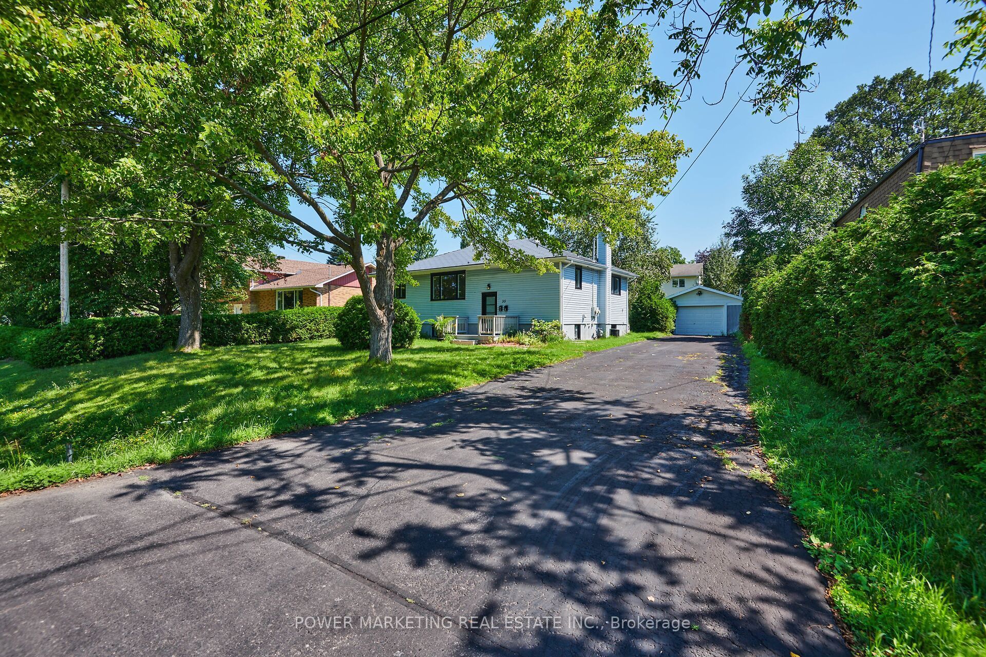 35 Tauvette Street B, Blackburn Hamlet, ON K1B 3A1 photo 2
