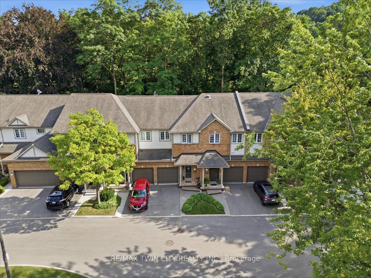 120 Beddoe Drive 6, Hamilton, ON L8P 4Z4
