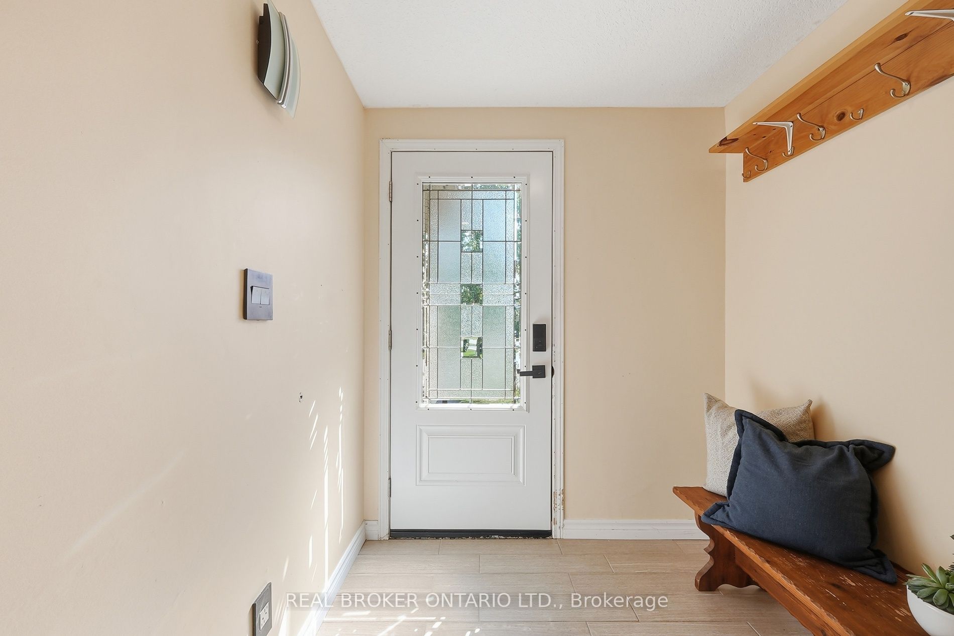 46 Andrews Drive, Mapleton, ON N0G 1P0 photo 5