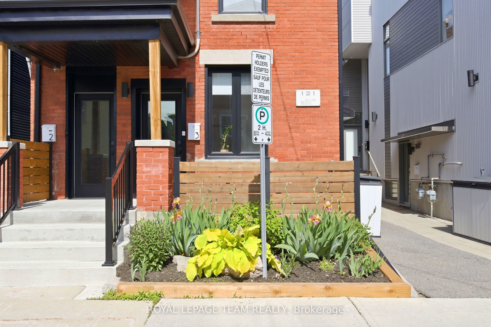 121 Carruthers Avenue, West Centre Town, ON K1Y 1N4 photo 3