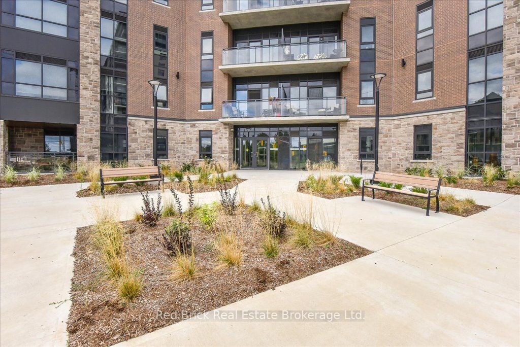 332 Gosling Gardens 403, Guelph, ON N1L 0P8 photo 3