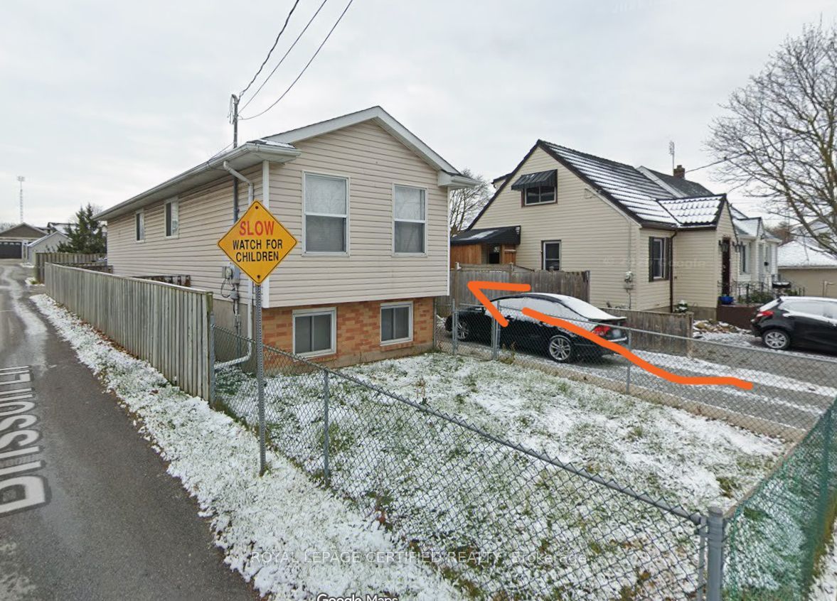 6 Lincoln Avenue Bsmt, St. Catharines, ON L2P 2H9