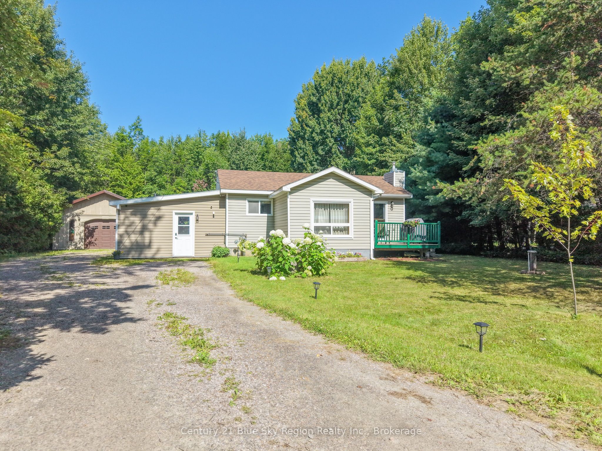 1004 Jocko Point Road, North Bay, ON P1B 8G5