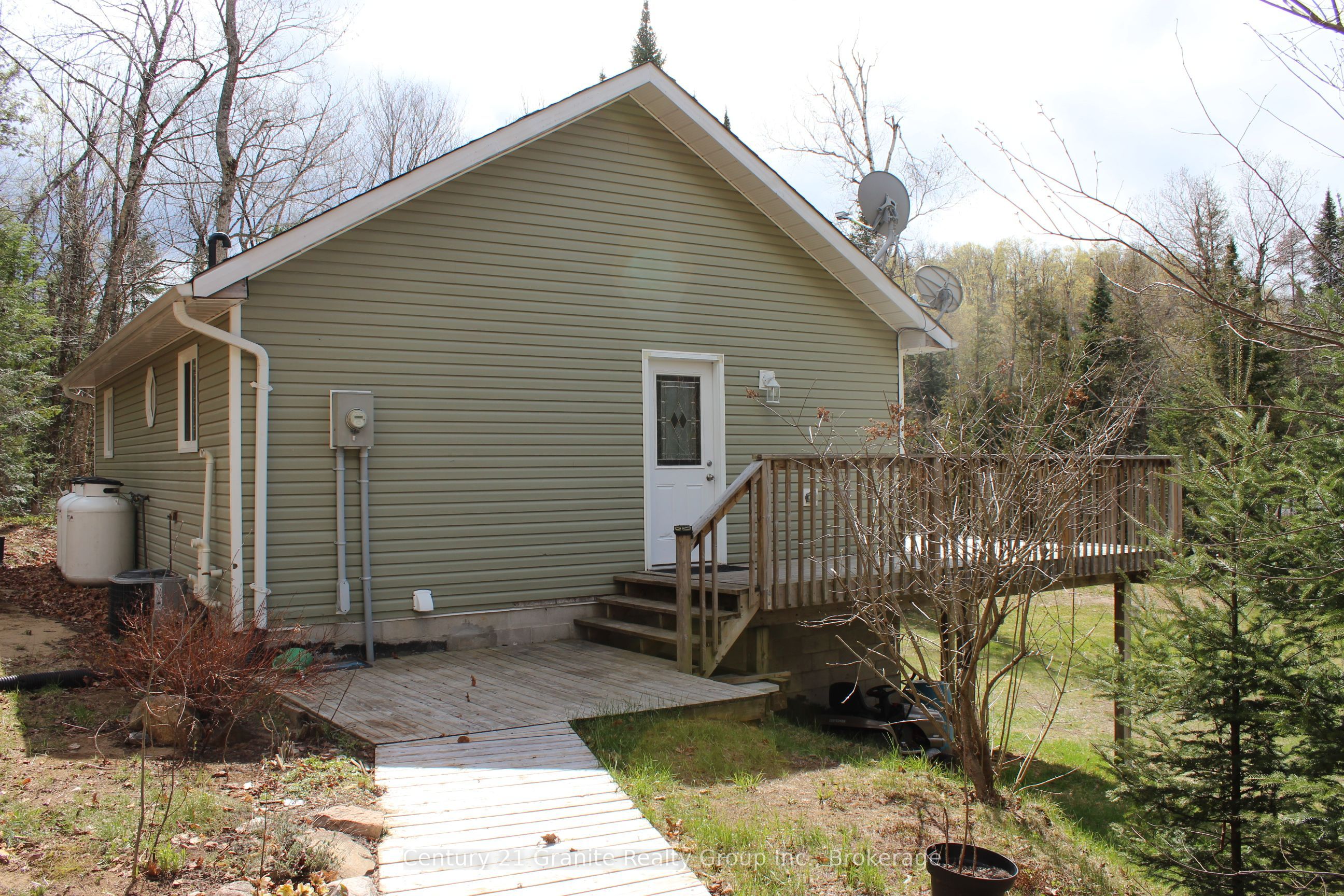 1037 Andek Trail, Highlands East, ON K0M 1X0 photo 2