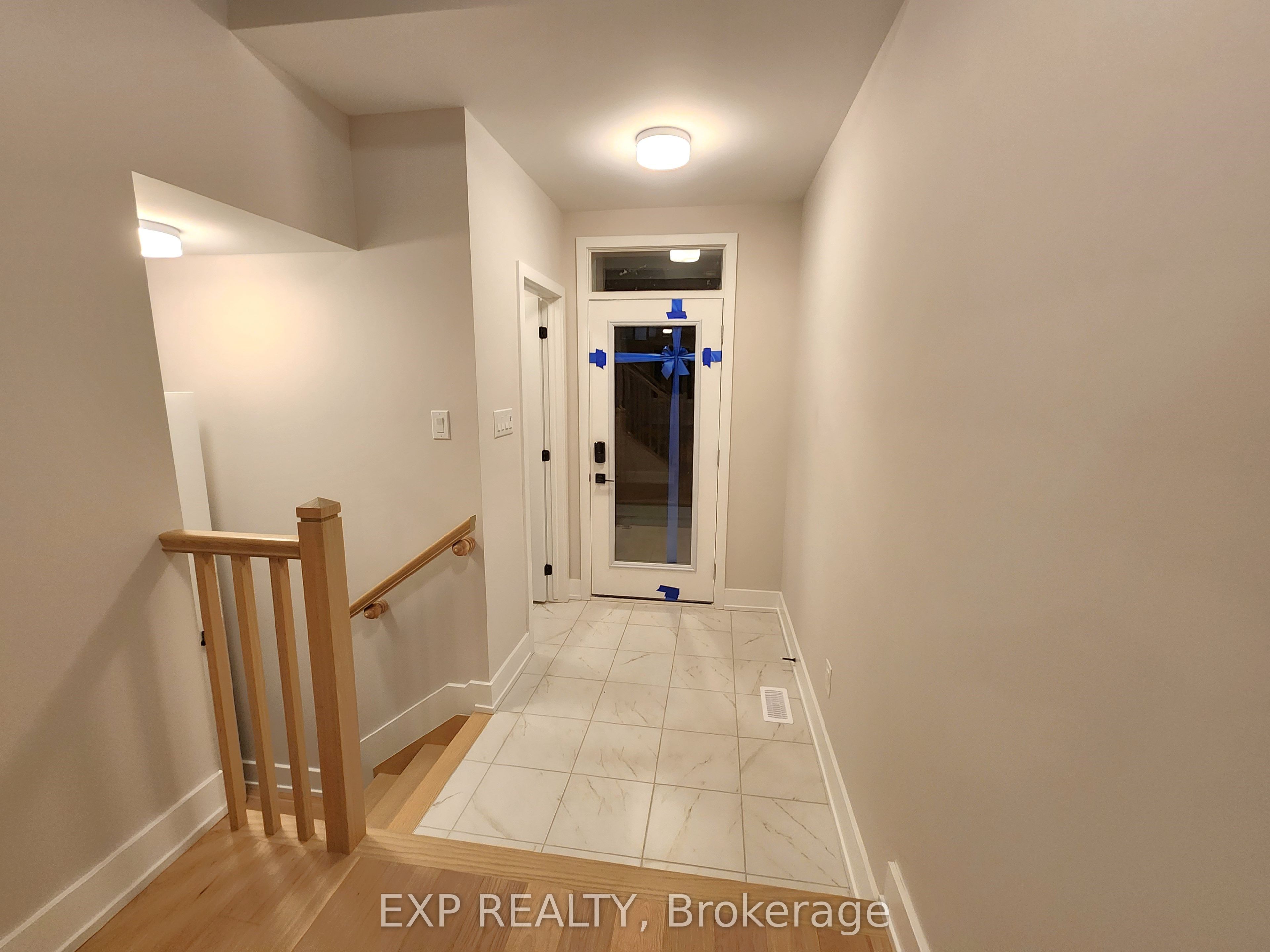 658 Fenwick Way, Barrhaven, ON K2J 7E6 photo 2