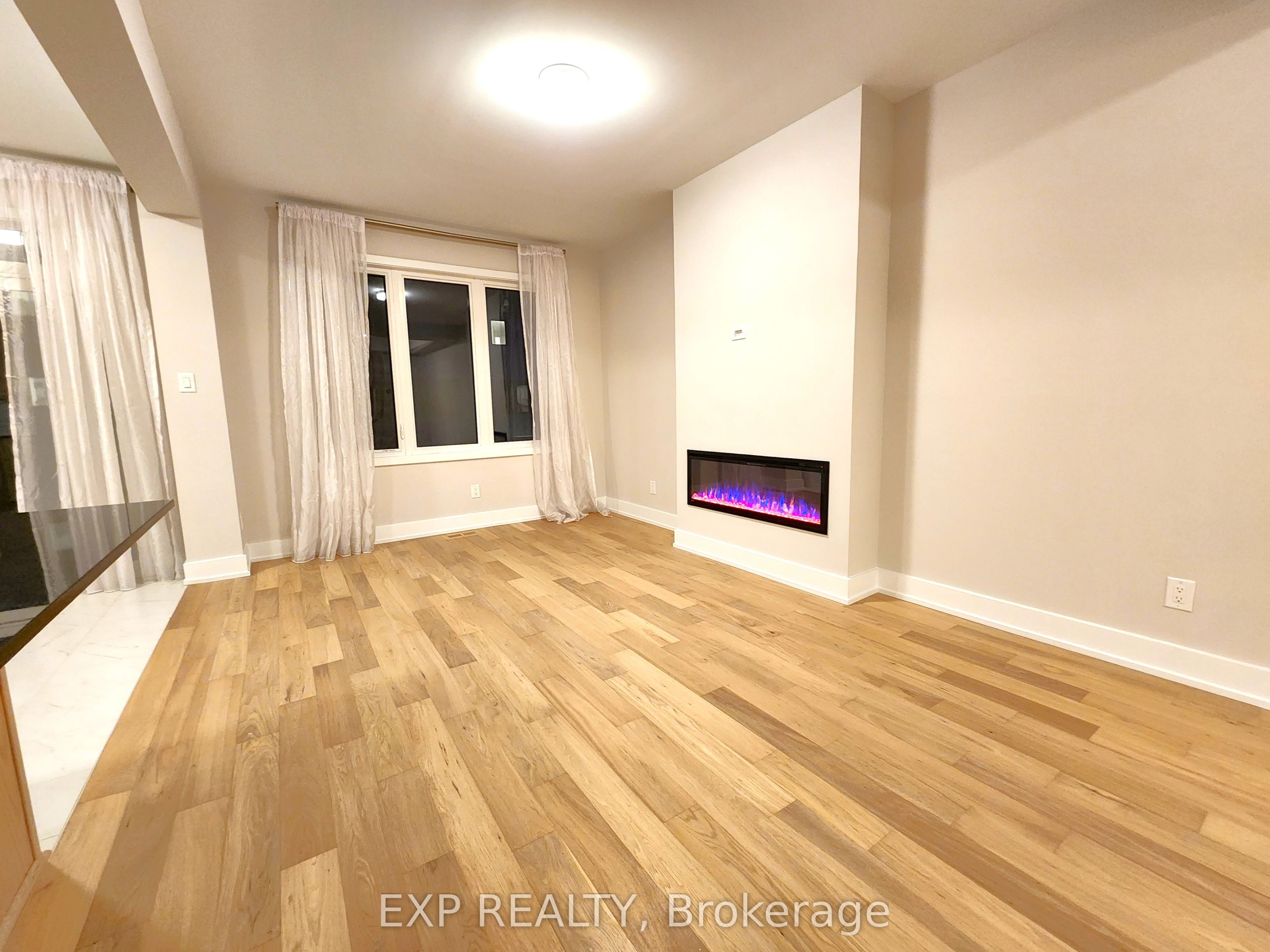 658 Fenwick Way, Barrhaven, ON K2J 7E6 photo 5