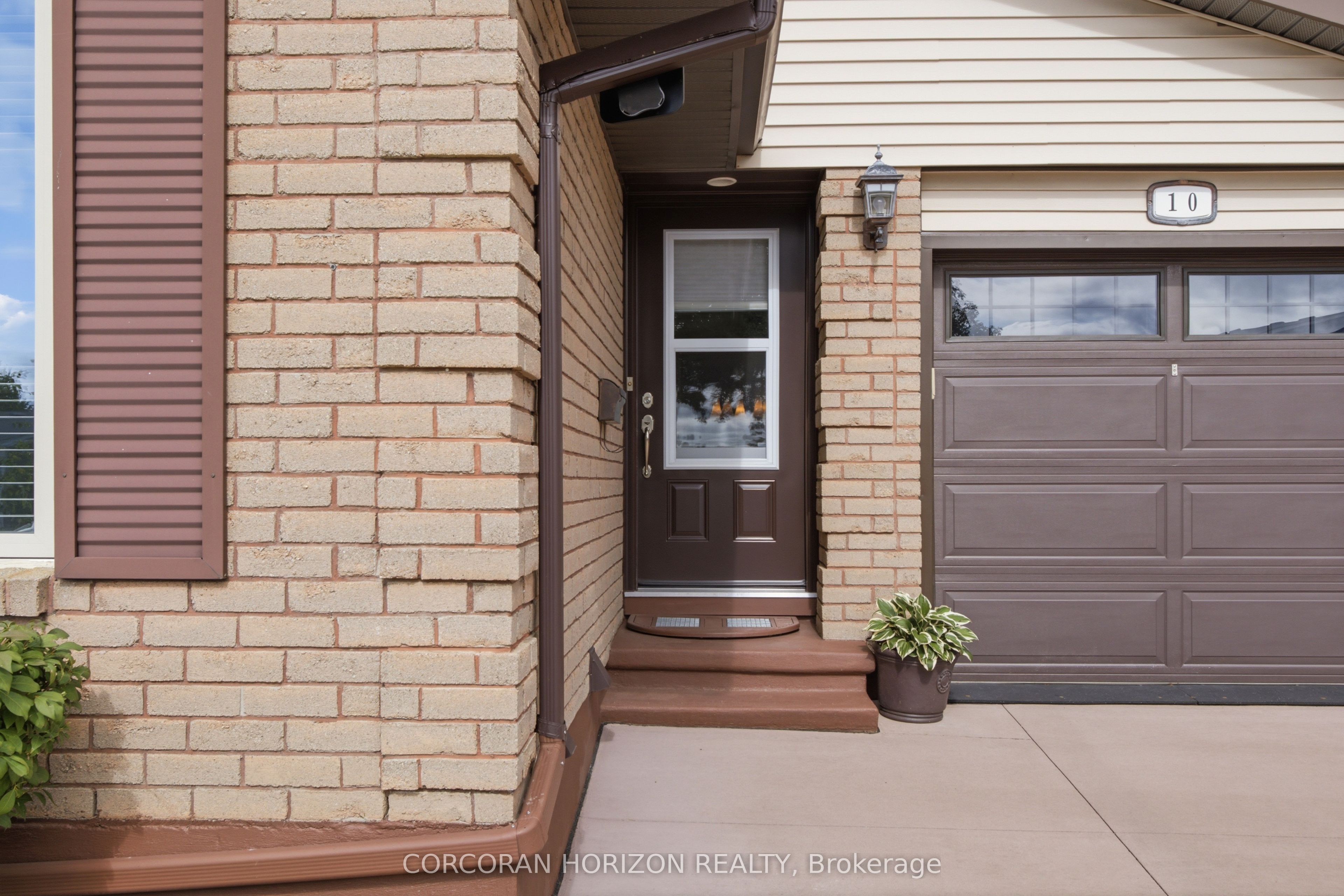 10 Macatee Place, Cambridge, ON N1R 6Z8 photo 3