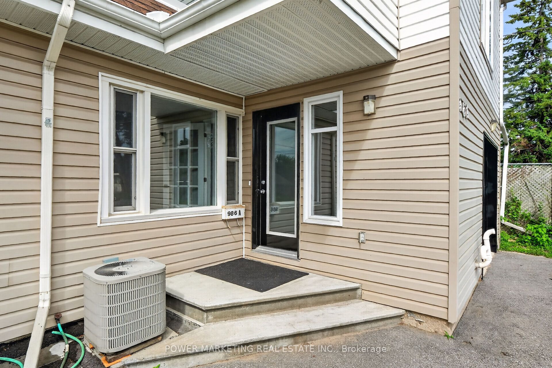 986 LAPORTE Street, Beacon Hill North - South and Area, ON K1J 7B4 photo 3
