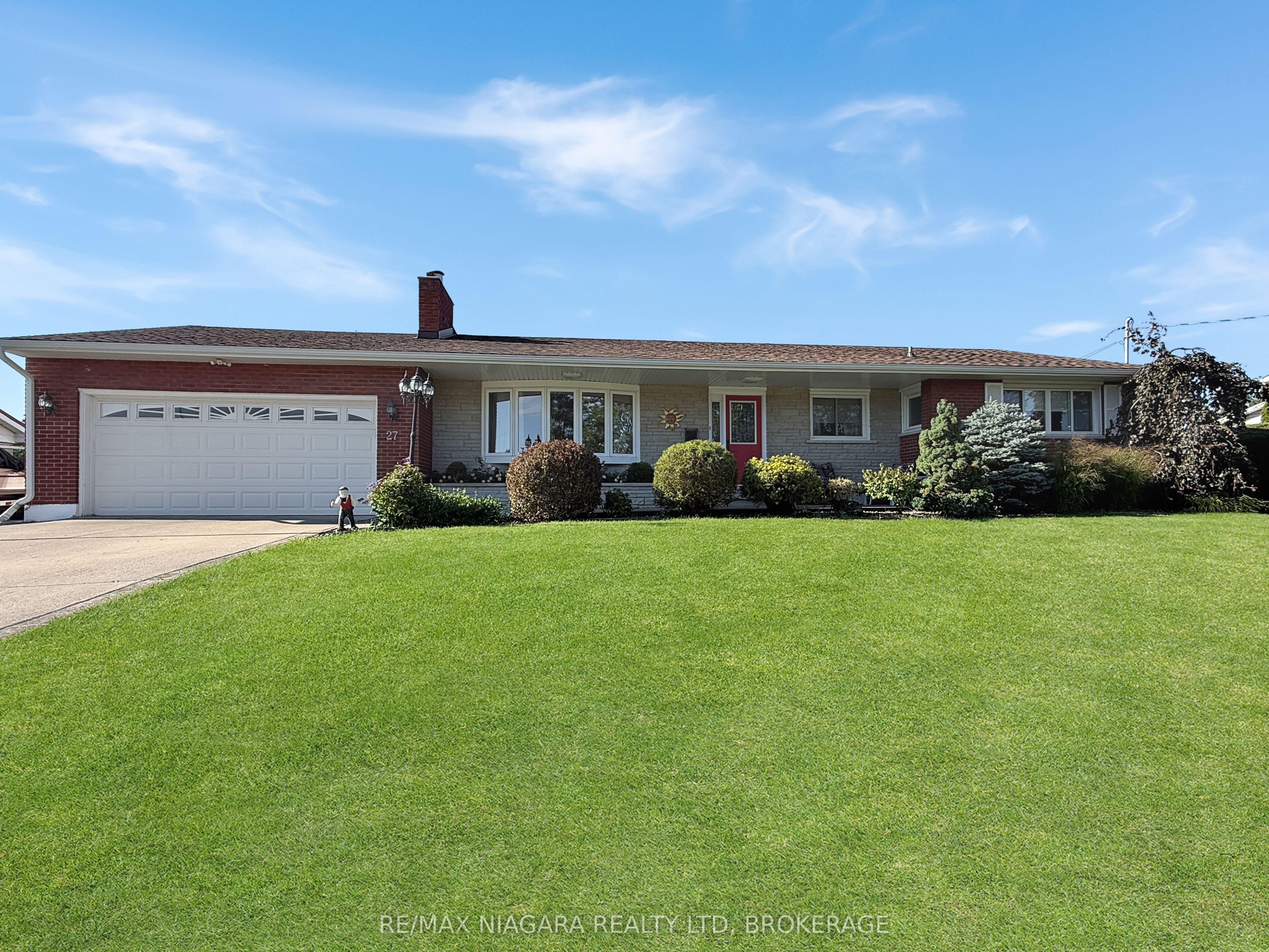 27 Lindbergh Drive, Fort Erie, ON L2A 2Z5 photo 2