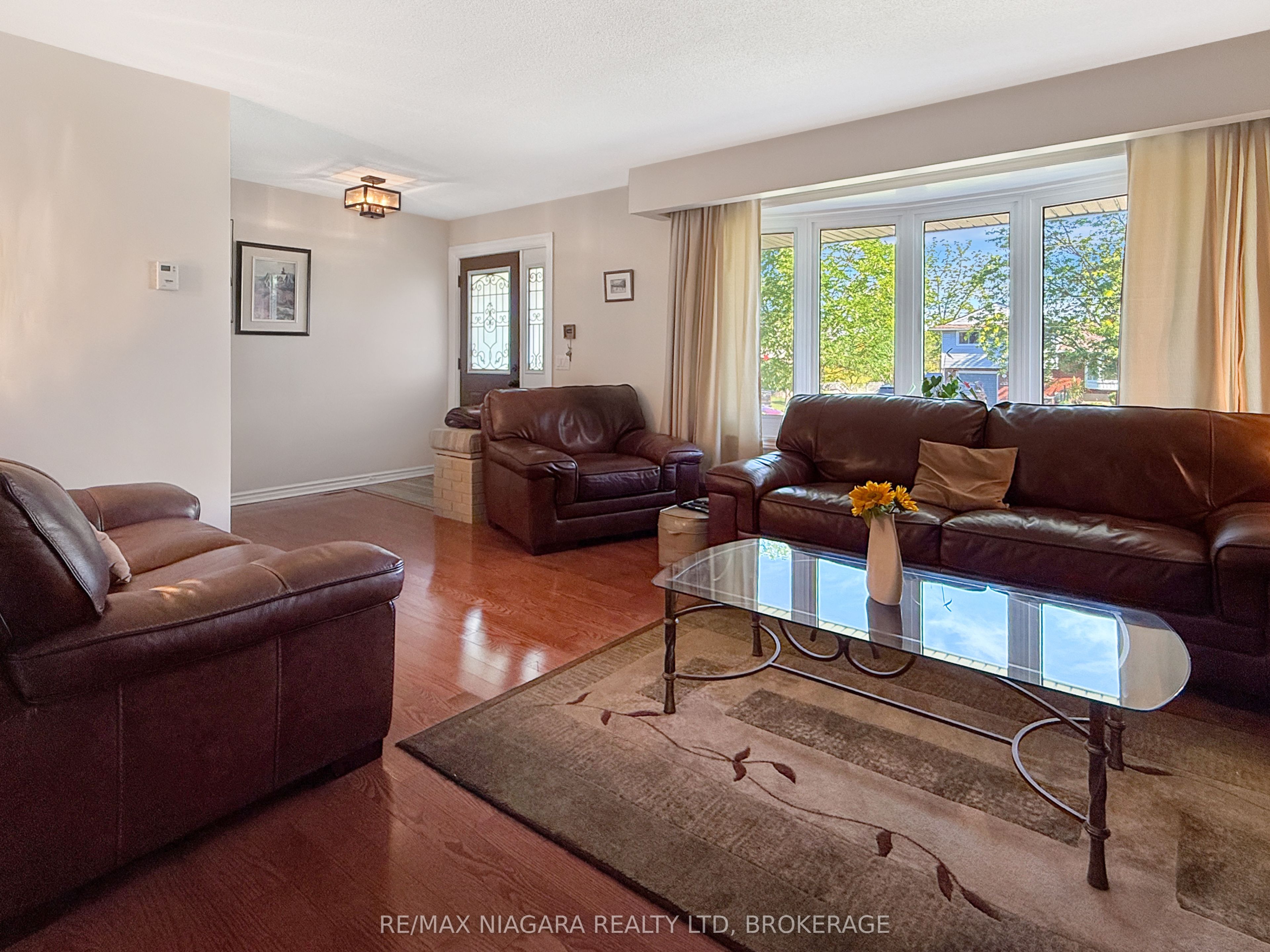 27 Lindbergh Drive, Fort Erie, ON L2A 2Z5 photo 5
