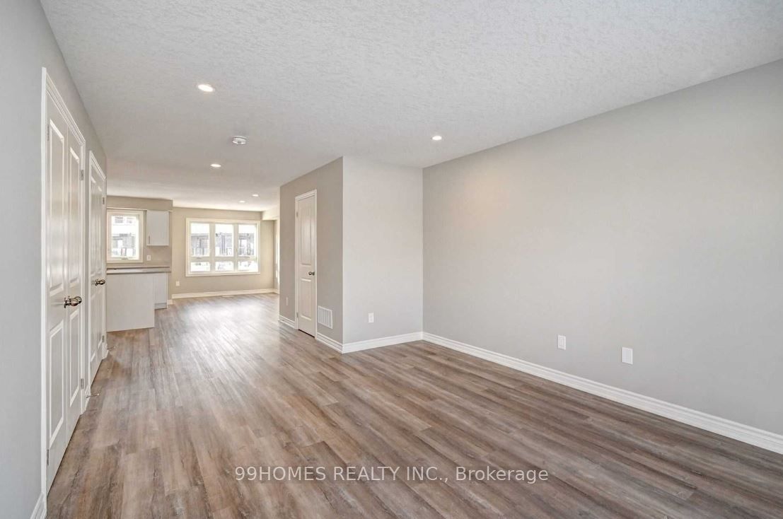 249 Chapel Hill Drive, Kitchener, ON N2R 0S4 photo 4