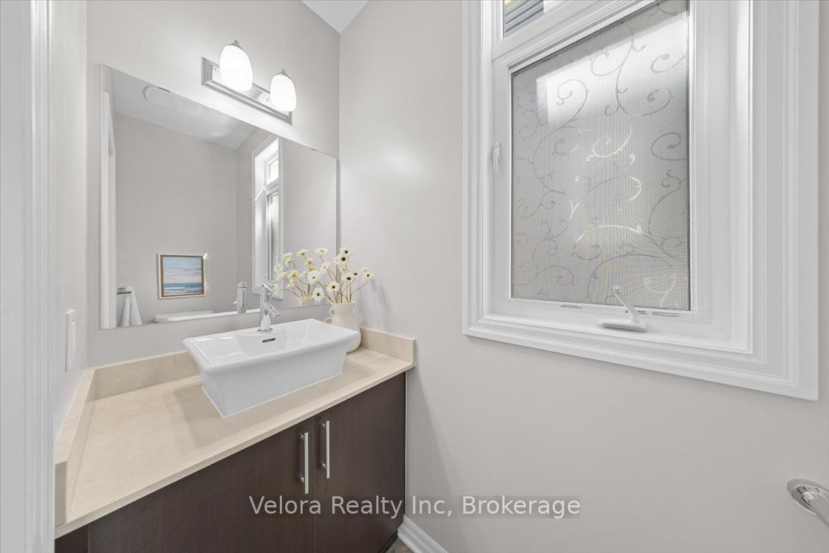 125 Overberg Way, Kanata, ON K2S 0V9 photo 5