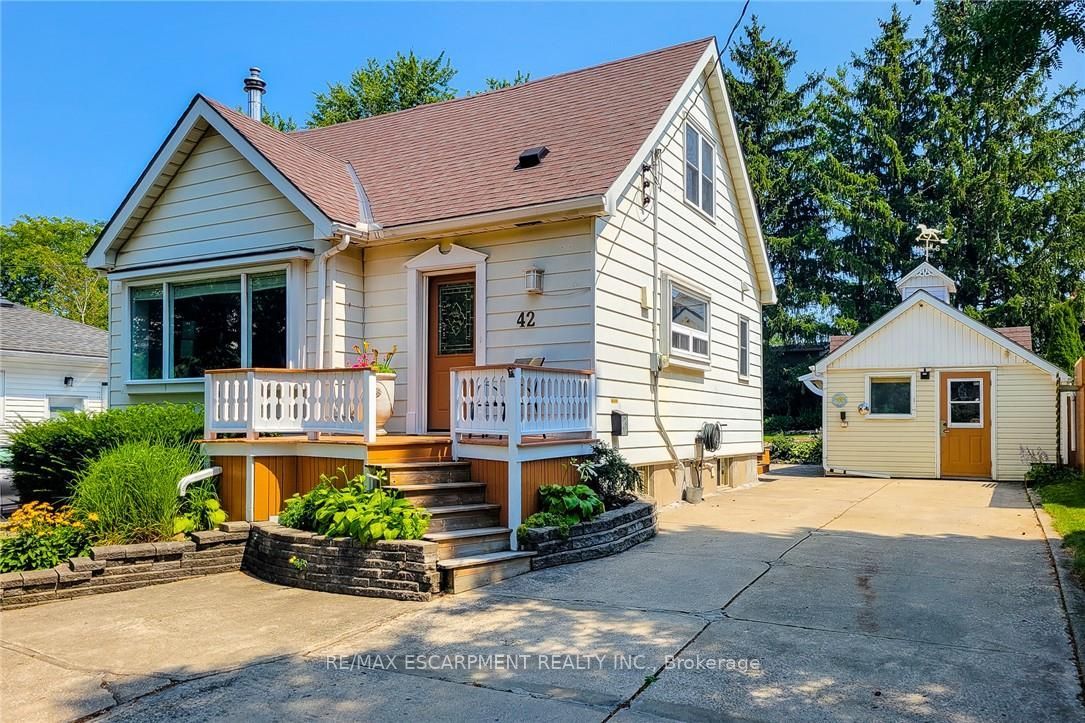 42 LAKE Avenue N, Hamilton, ON L8E 1L3 photo 2
