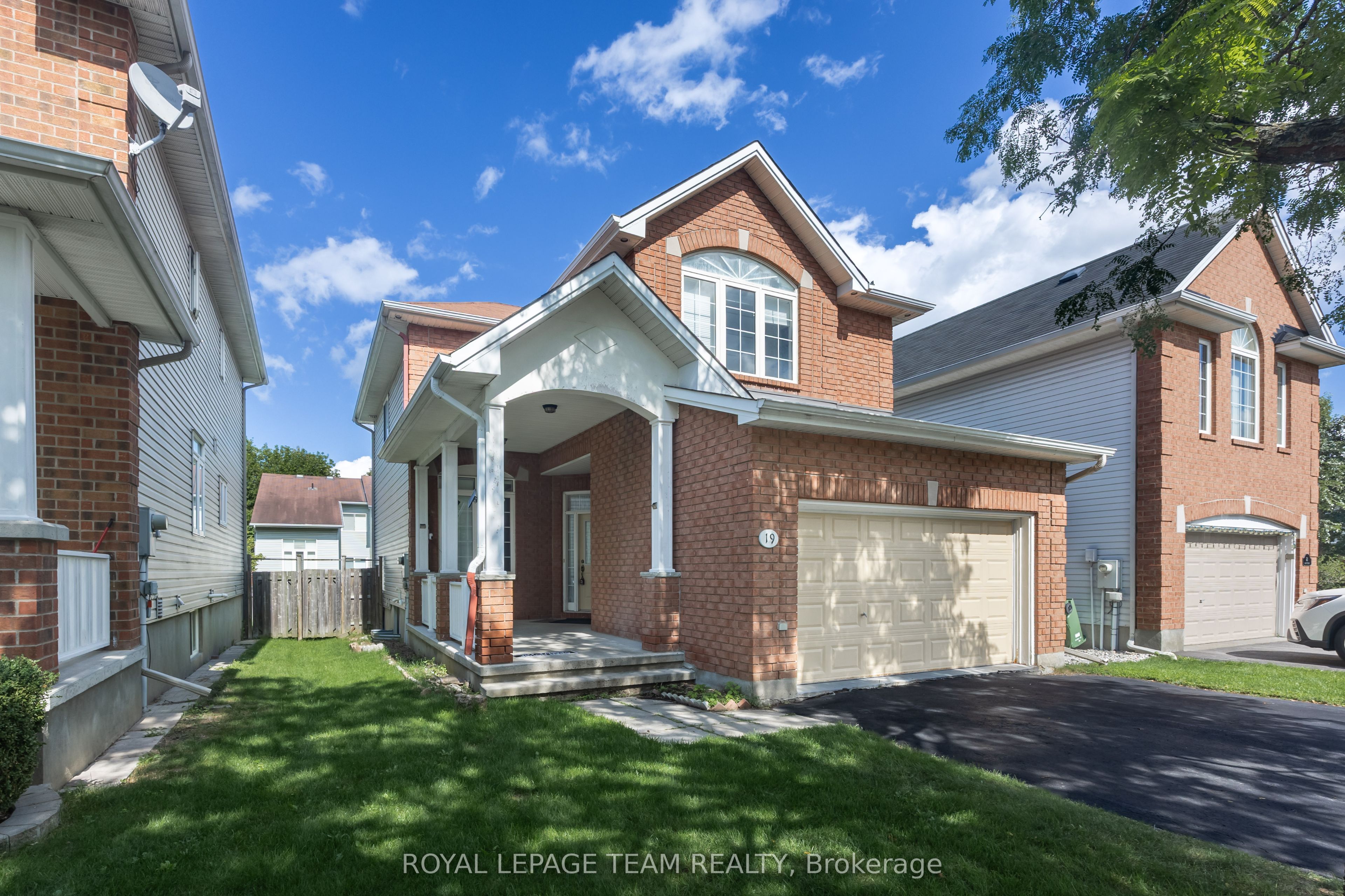 19 Dunn Street, Kanata, ON K2K 3J8 photo 3