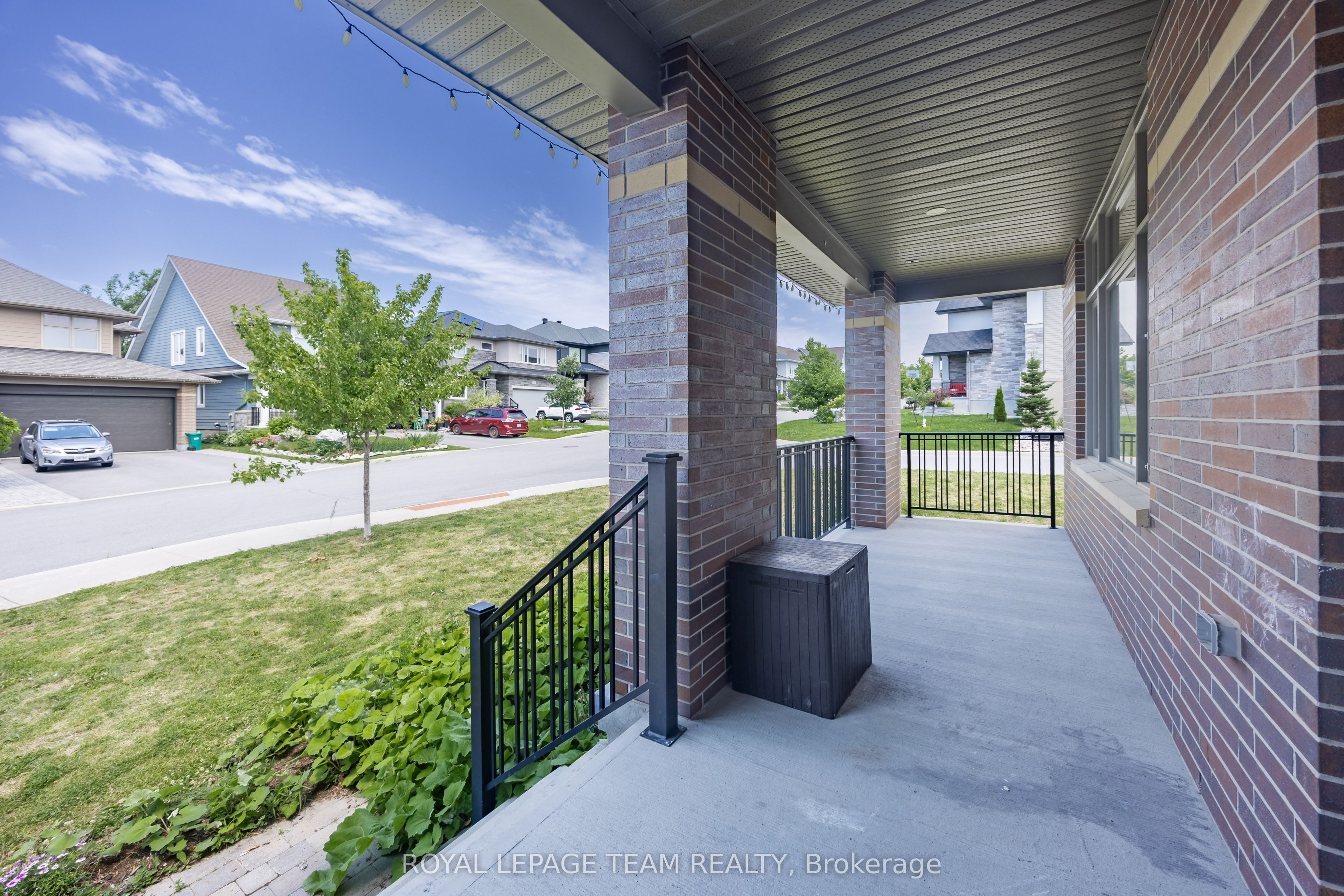 131 Escarpment Crescent, Kanata, ON K2T 0L8 photo 3