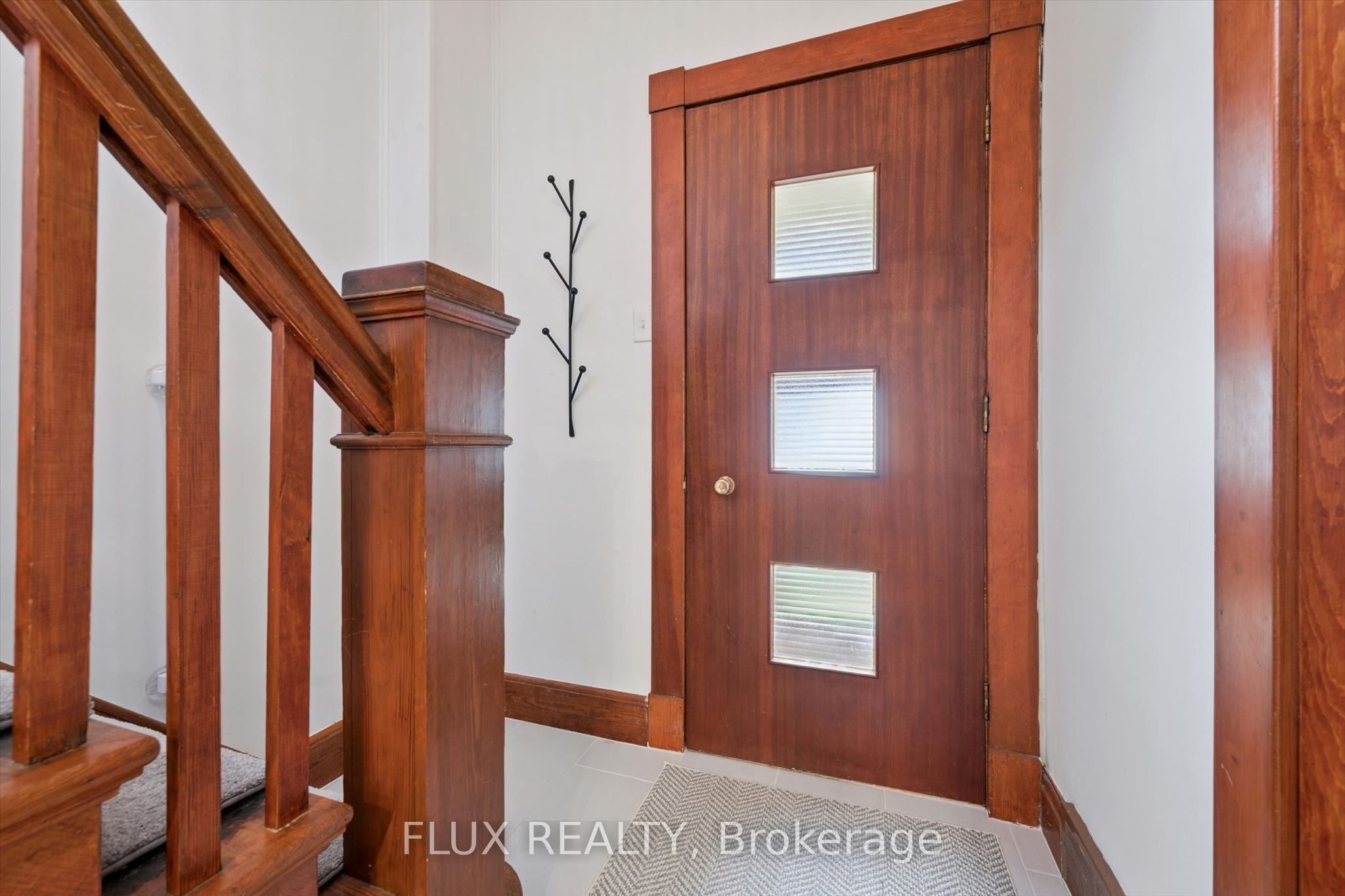 153 Hewat Street, Cambridge, ON N3H 4H2 photo 3