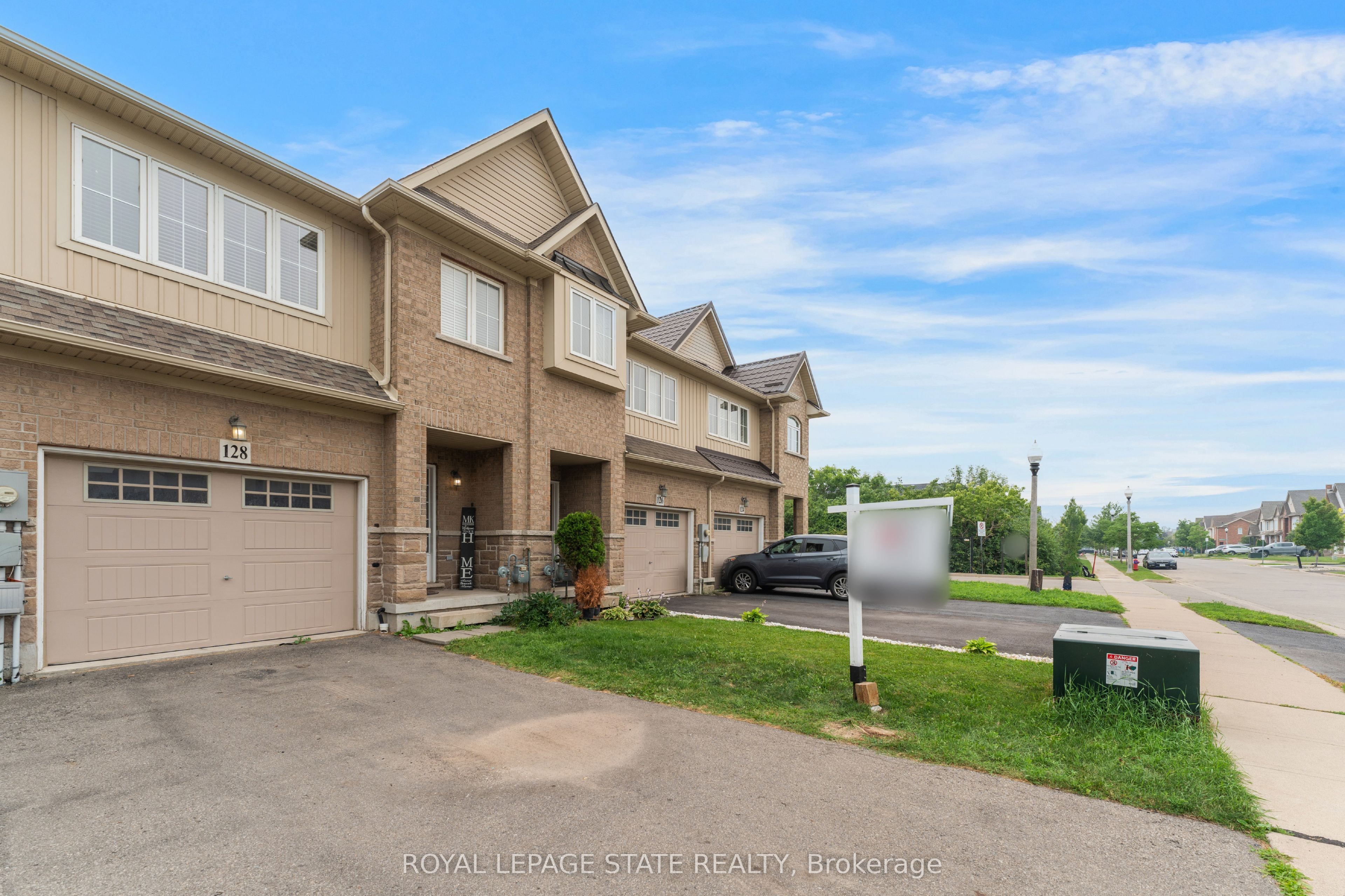 128 Palacebeach Trail, Hamilton, ON L8E 0C3 photo 2