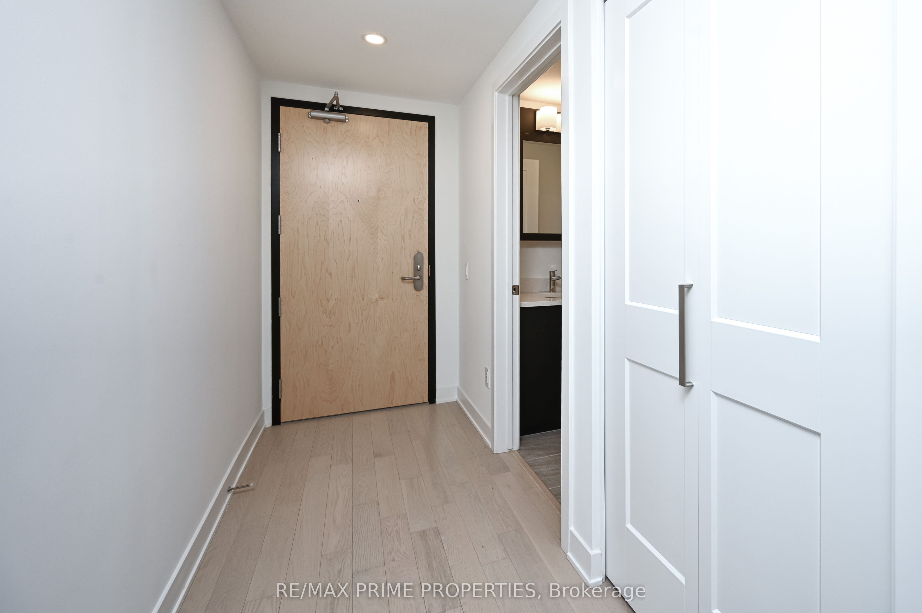 340 QUEEN Street 1307, Ottawa Centre, ON K1R 0G1 photo 2