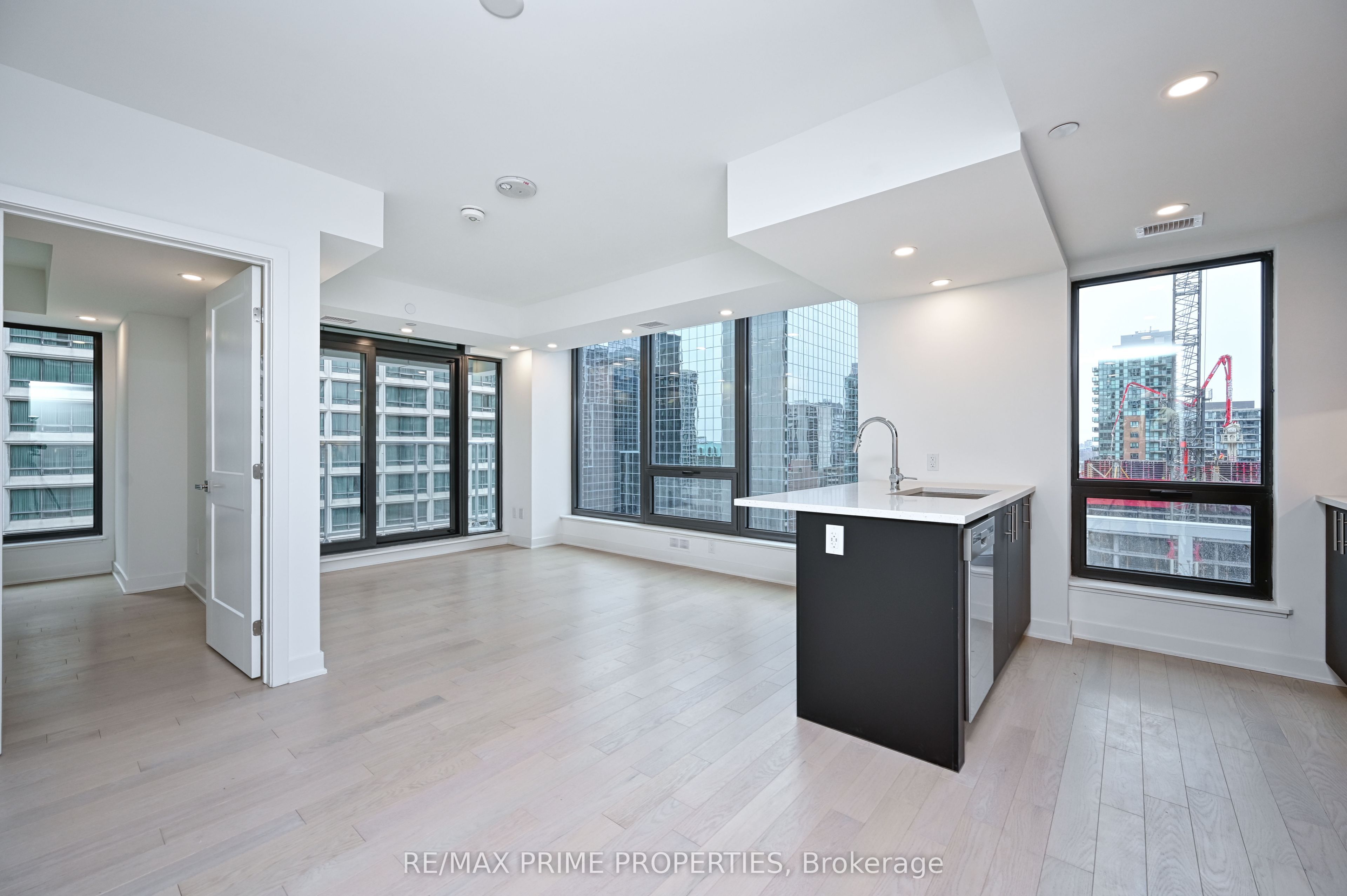 340 QUEEN Street 1307, Ottawa Centre, ON K1R 0G1 photo 4