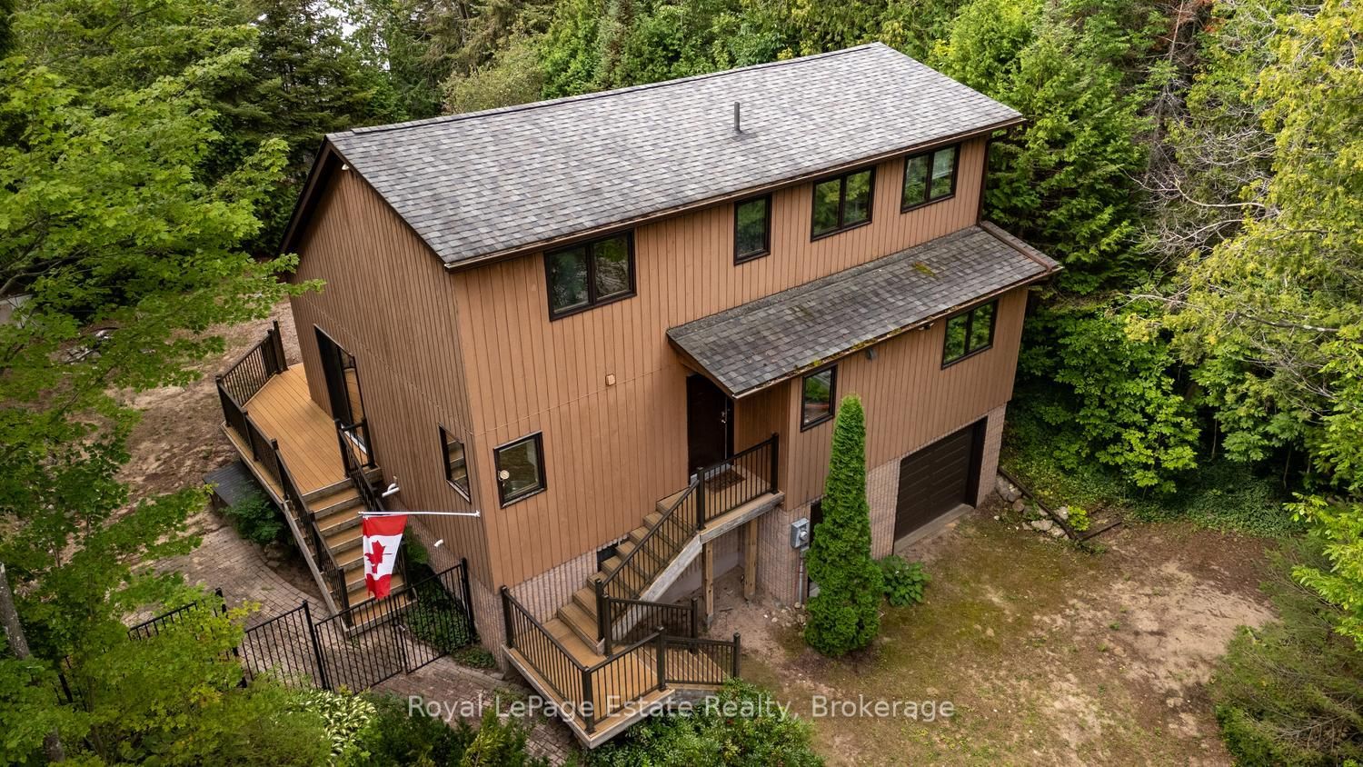 32 London Street, South Bruce Peninsula, ON N0H 2G0