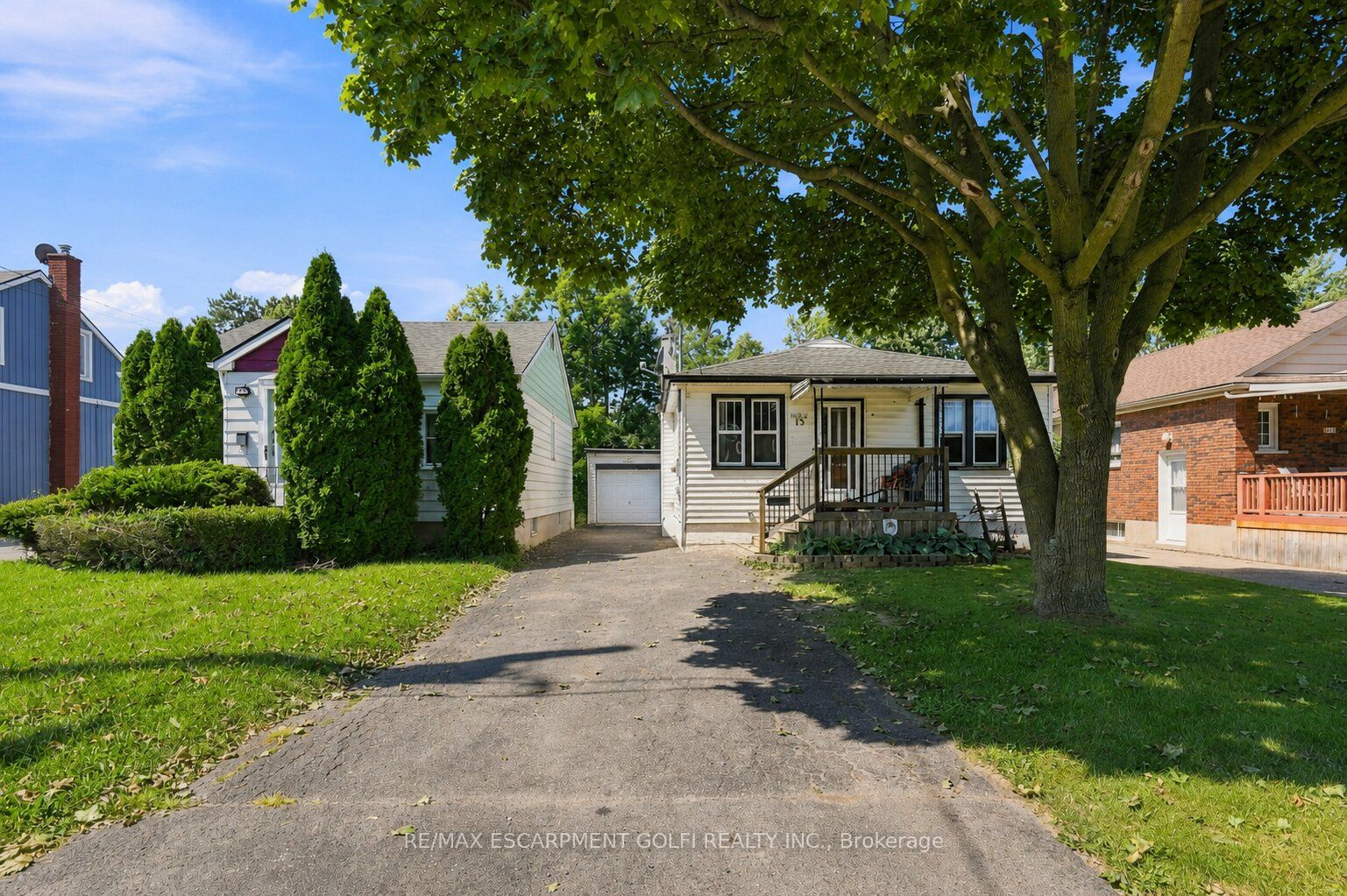13 Prestwick Avenue, St. Catharines, ON L2P 2E5