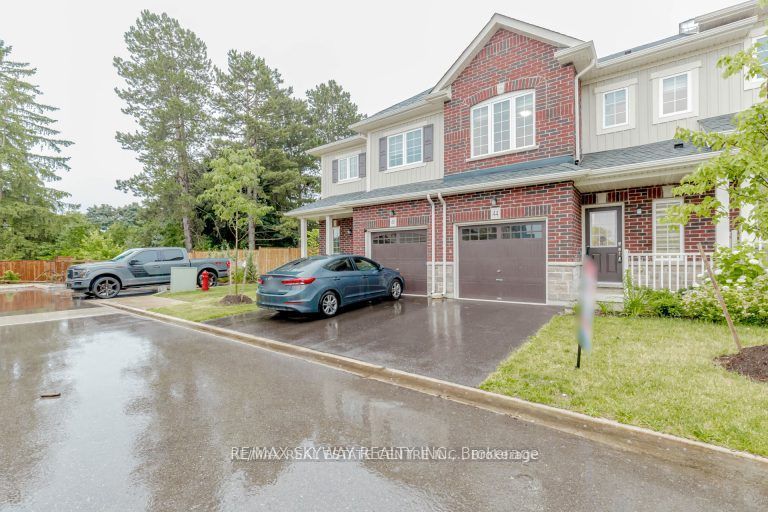 44 Dewberry Drive, Kitchener, ON N2B 0A9