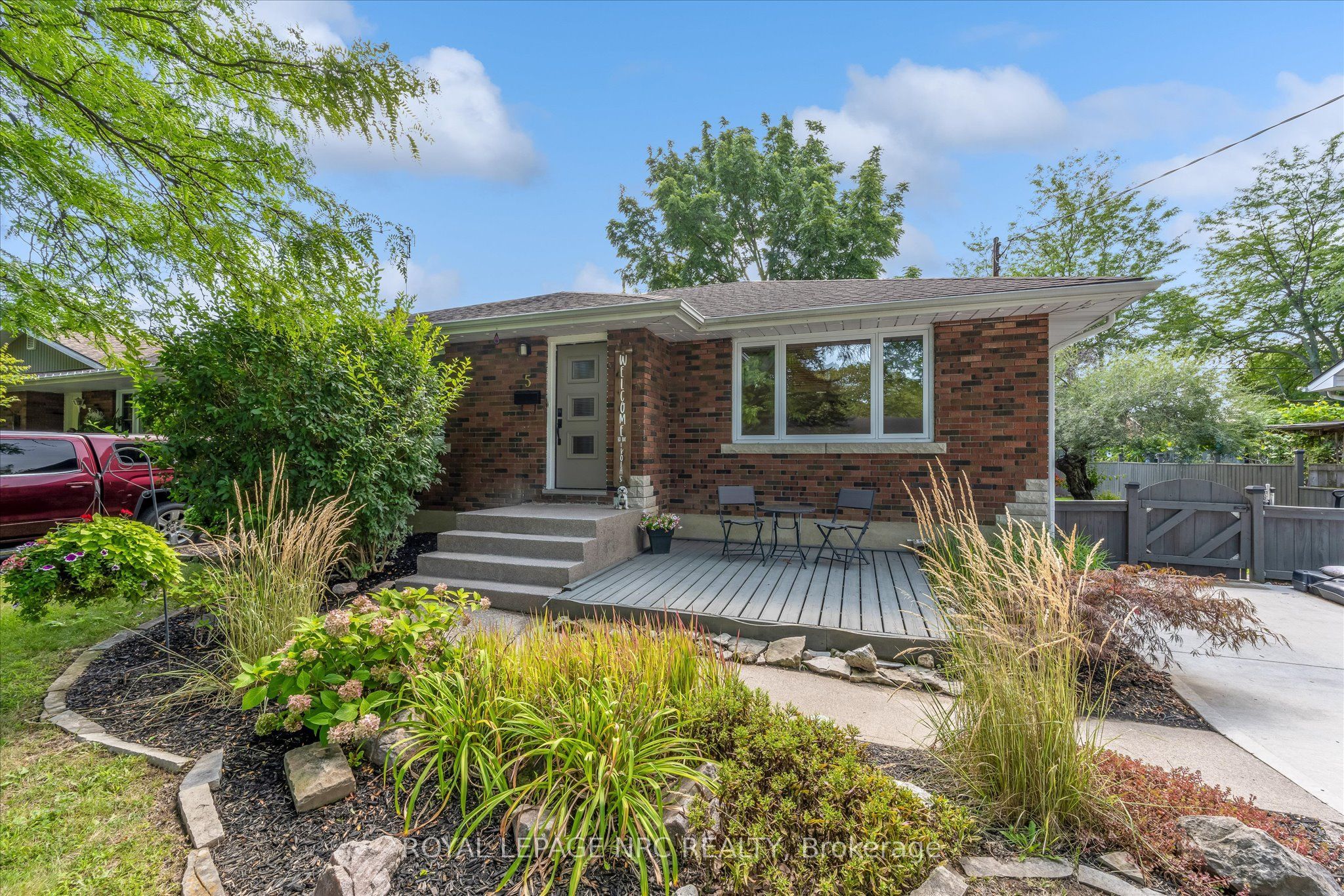 5 Goldsmith Avenue, St. Catharines, ON L2M 2V7 photo 2