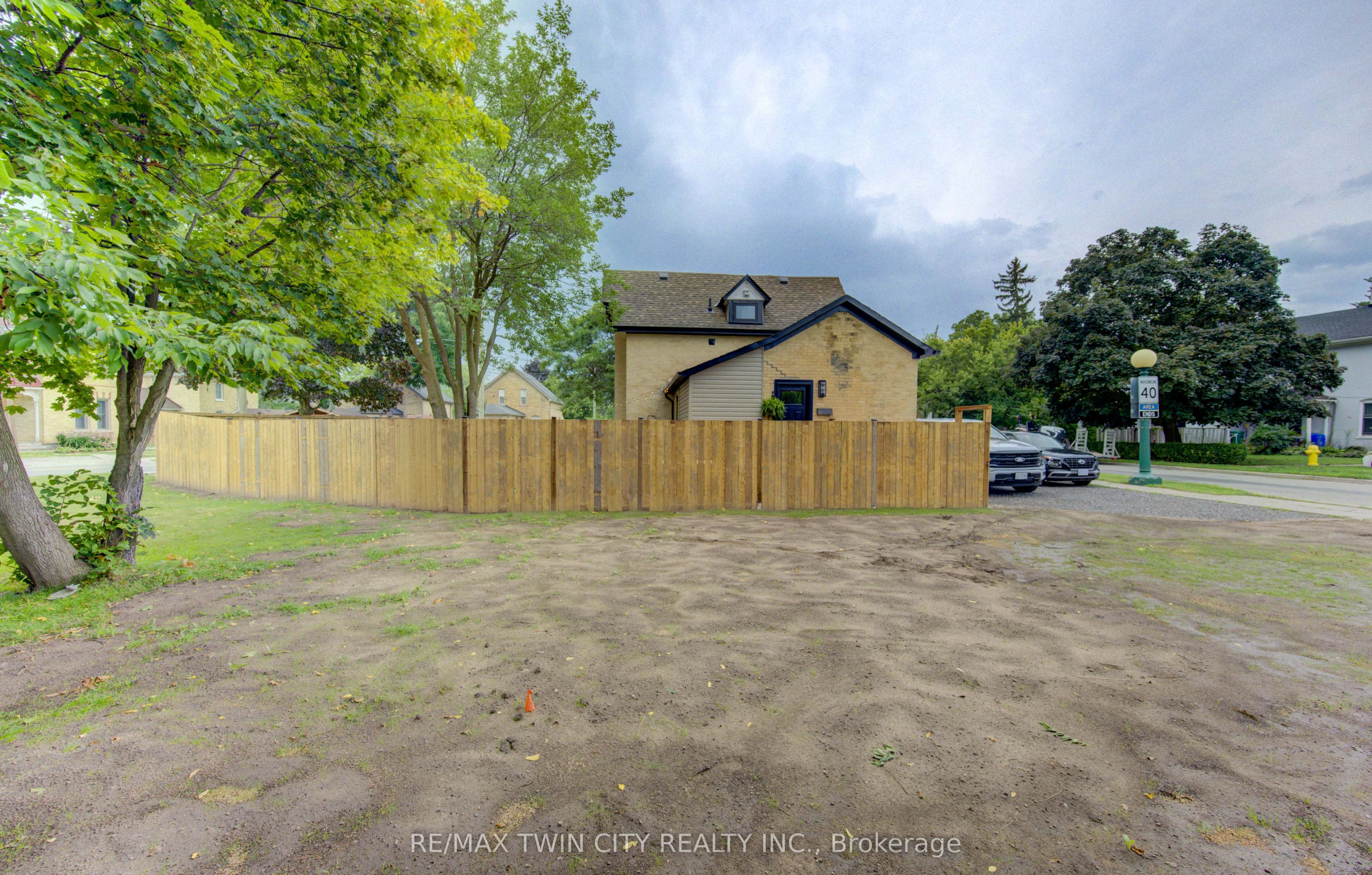 86 E St Andrews Street E, Cambridge, ON N1S 1M4 photo 5