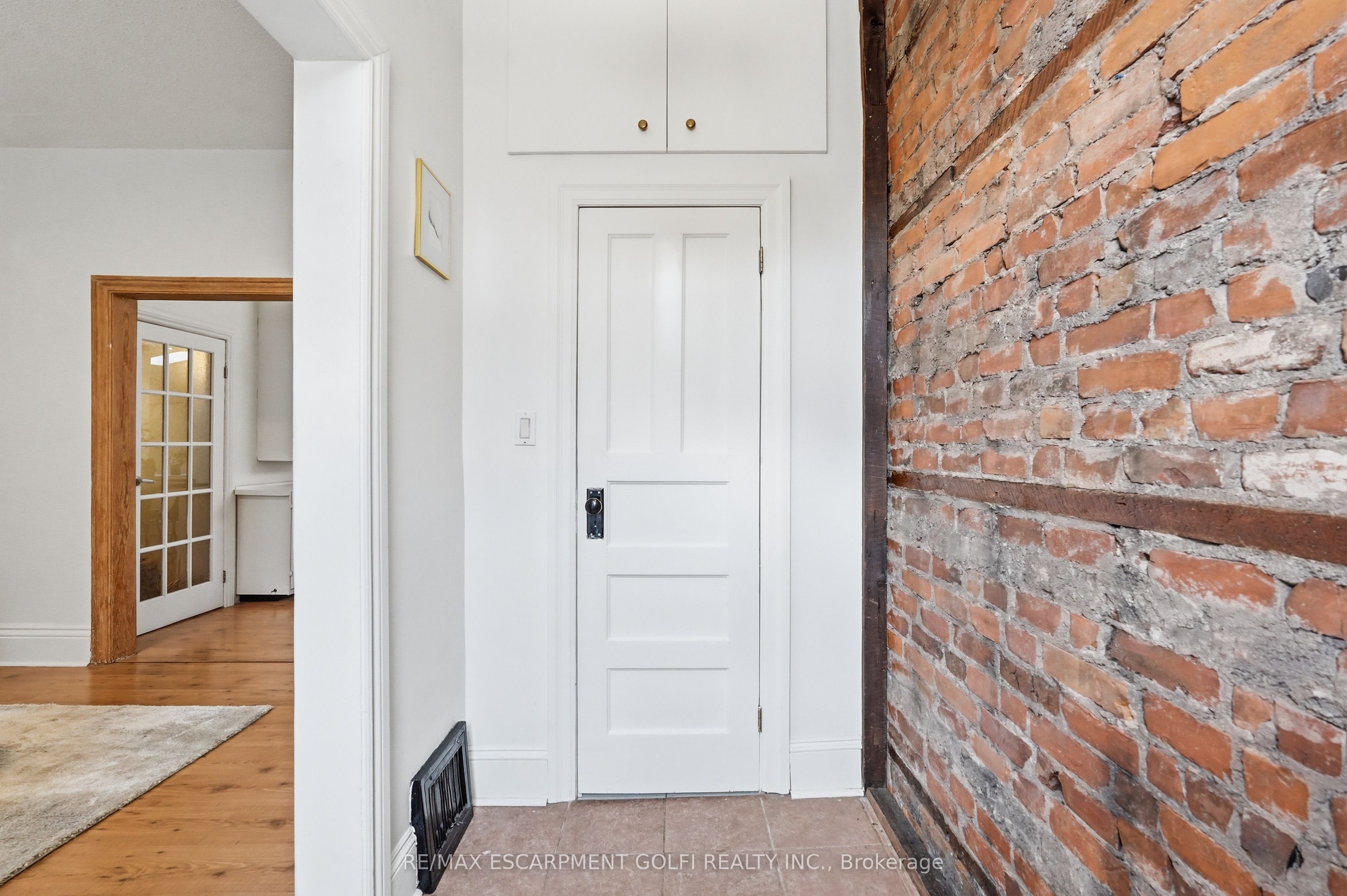 356 Hughson Street, Hamilton, ON L8L 4N1 photo 3