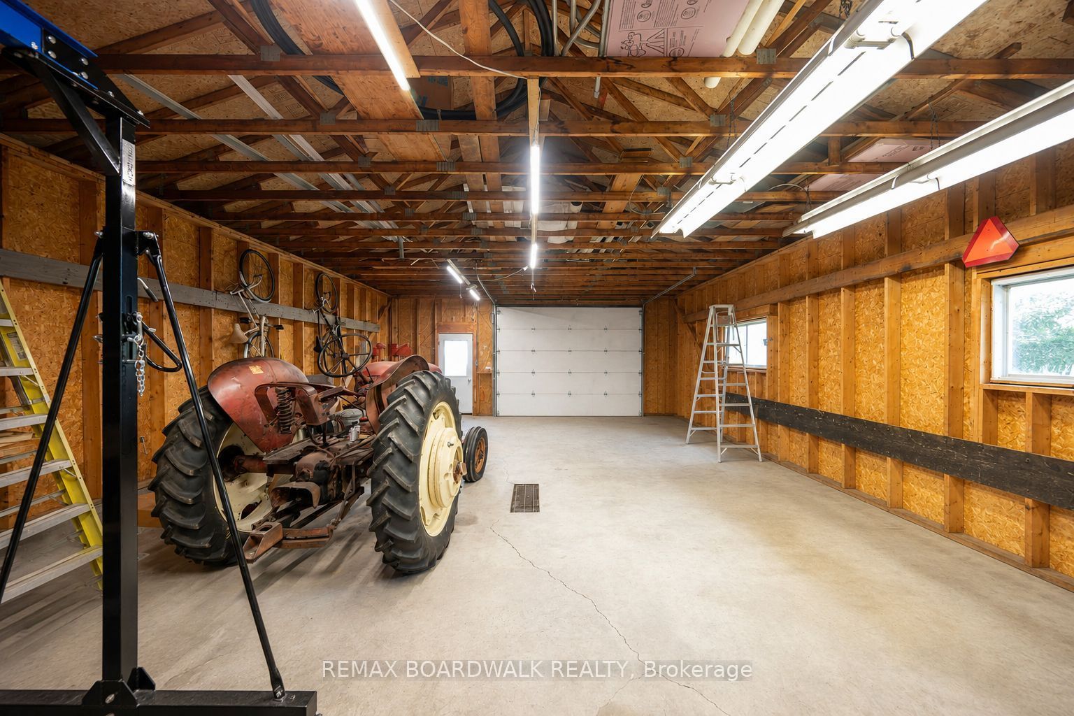 21 Maitland Street, Stittsville - Munster - Richmond, ON K0A 2Z0 photo 4
