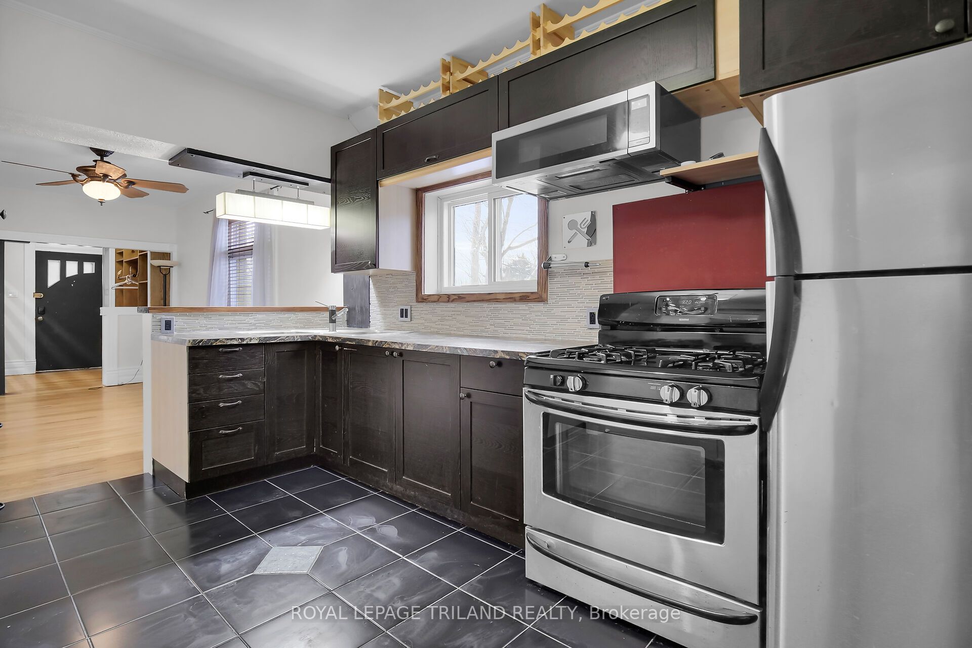 18 Wharncliffe Road S, London South, ON N6J 2J4 photo 3