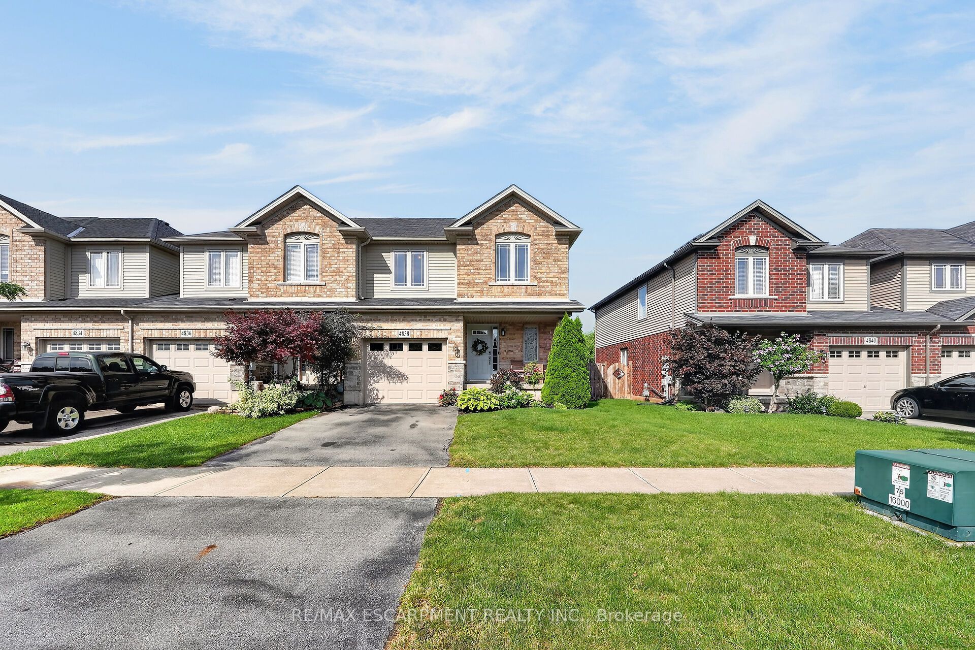 4838 Adam Court, Lincoln, ON L3J 1M5 photo 2