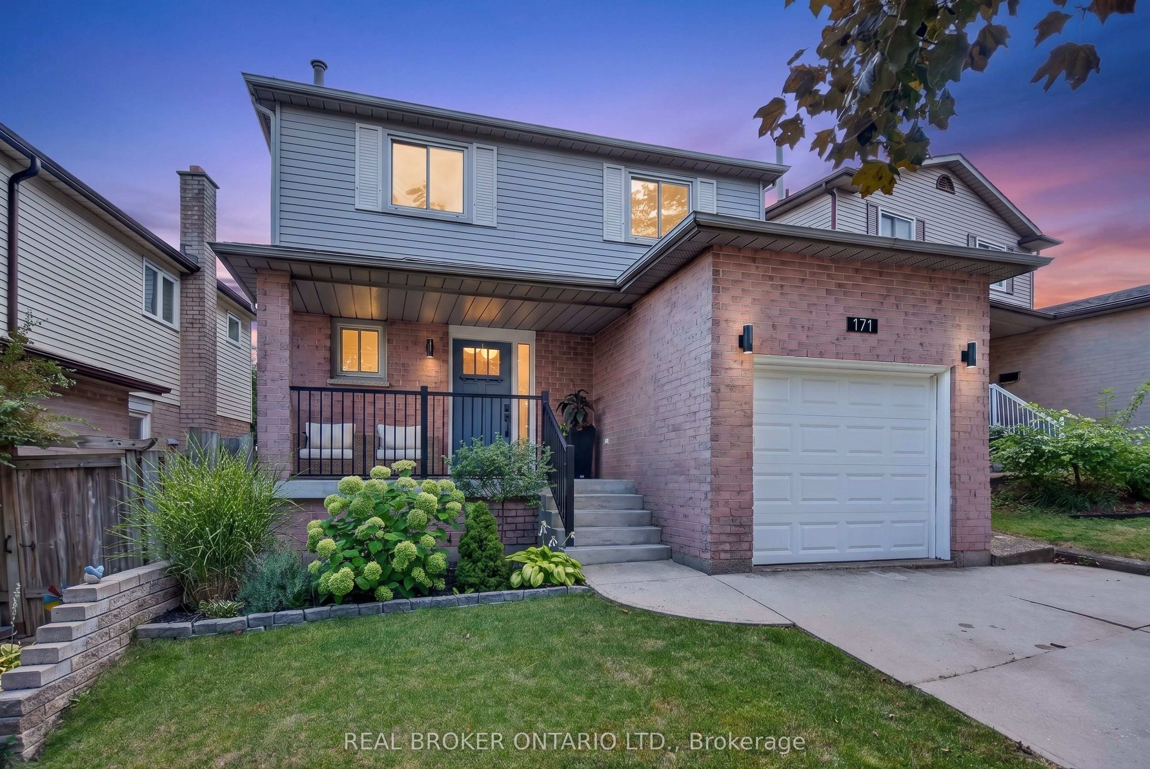 171 Golfwood Drive, Hamilton, ON L9C 6W2 photo 2