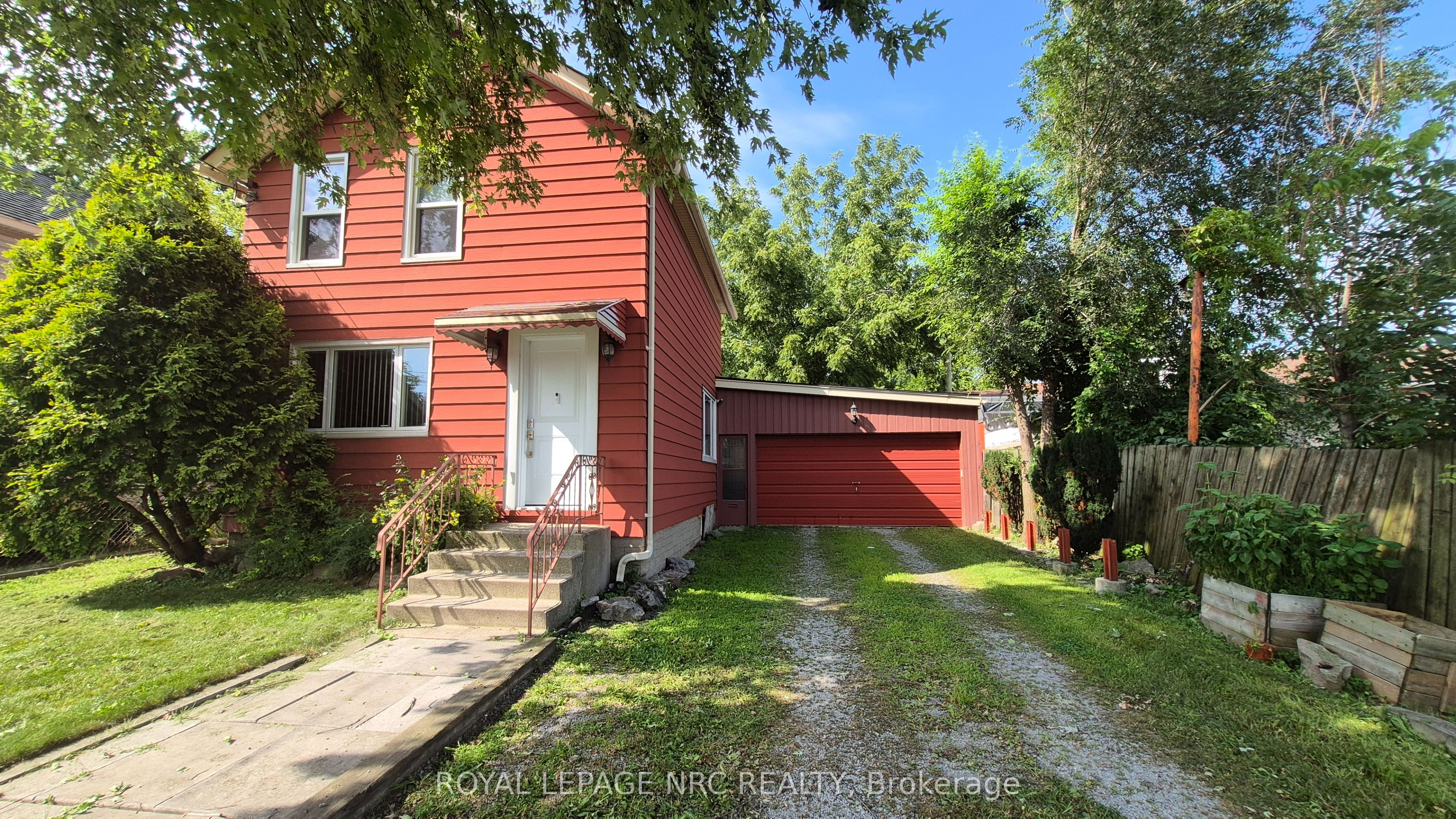 4593 Park Street, Niagara Falls, ON L2E 2R2