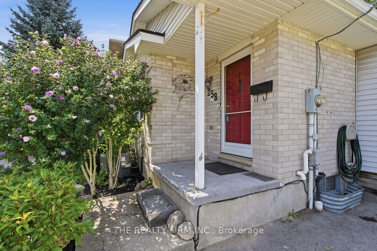 258 Olympic Crescent, London North, ON N6G 3P7 photo 2