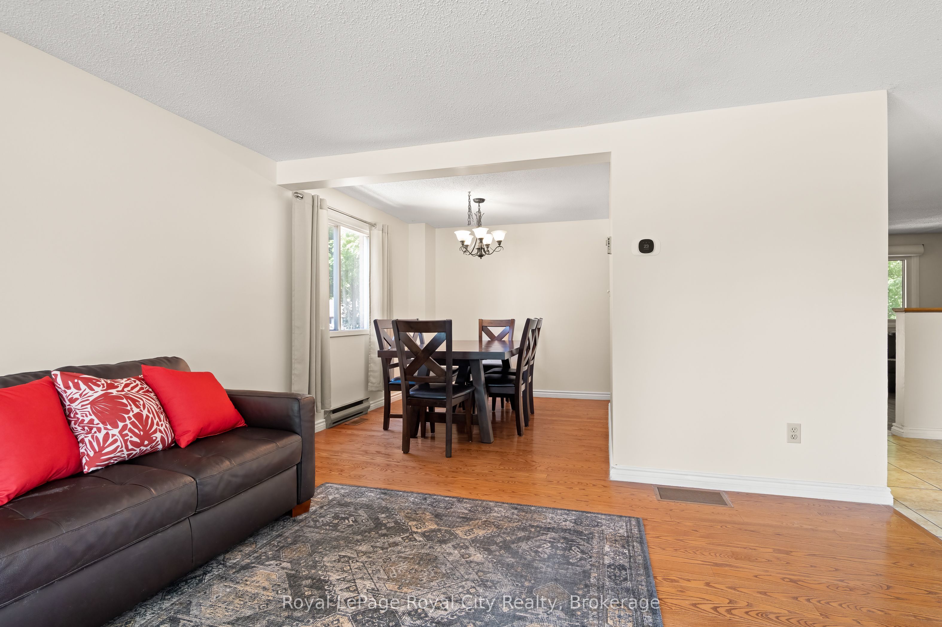 121 Imperial Road N, Guelph, ON N1H 7Z5 photo 4