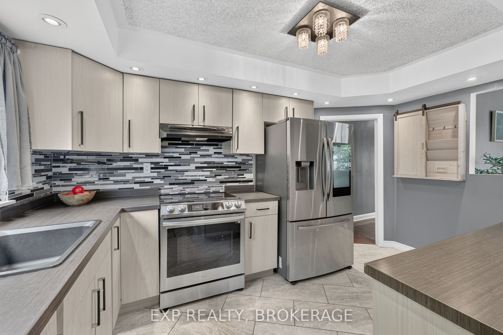 44 Lennox Street, Kingston, ON K7M 4S4 photo 3