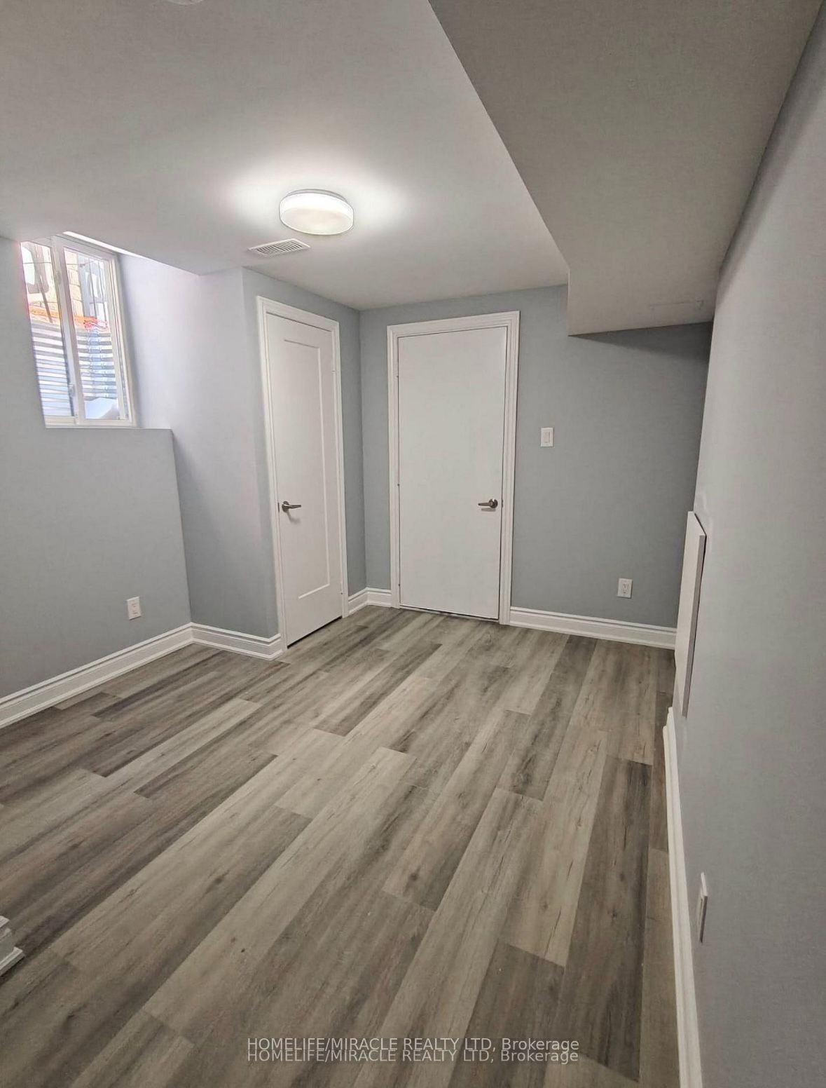 28 Crossmore Crescent Basement, Cambridge, ON N1S 0C7 photo 2