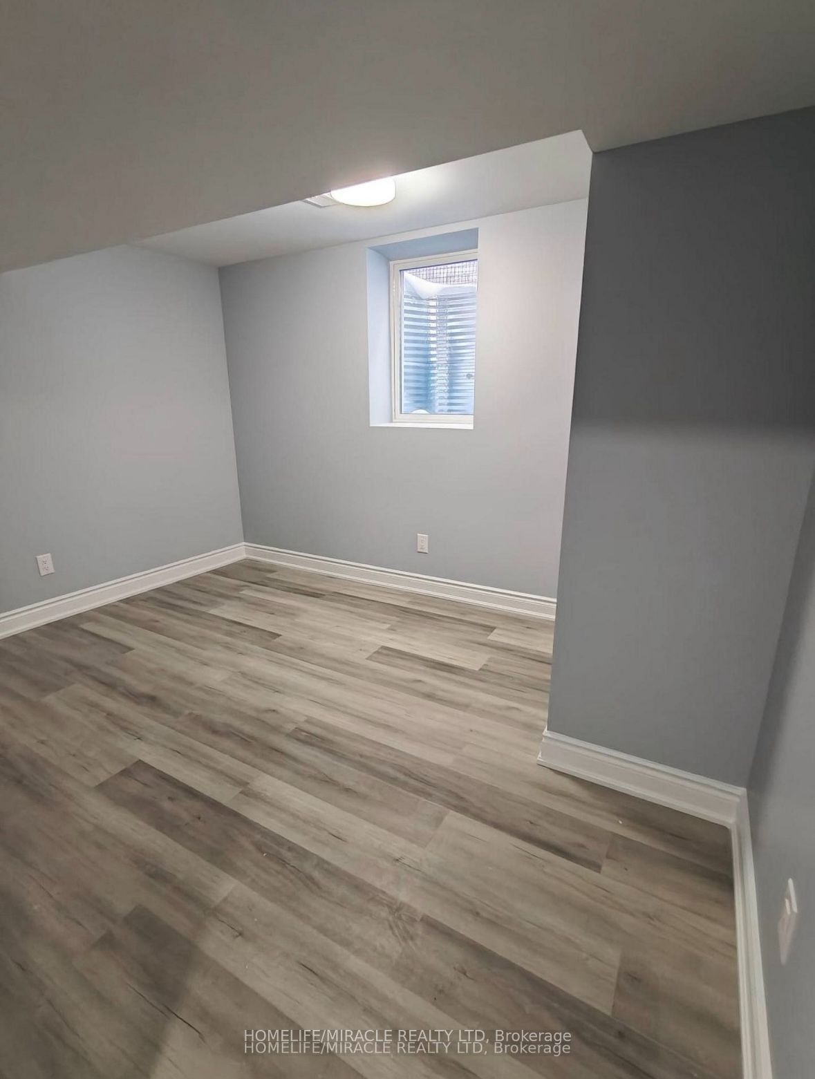 28 Crossmore Crescent Basement, Cambridge, ON N1S 0C7 photo 5