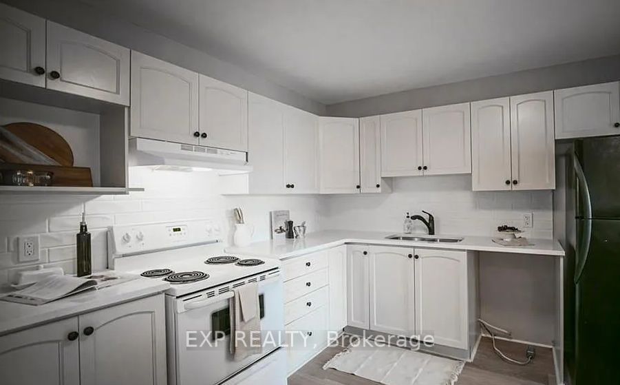 141 Oakfield Crescent, Barrhaven, ON K2J 5H8 photo 5