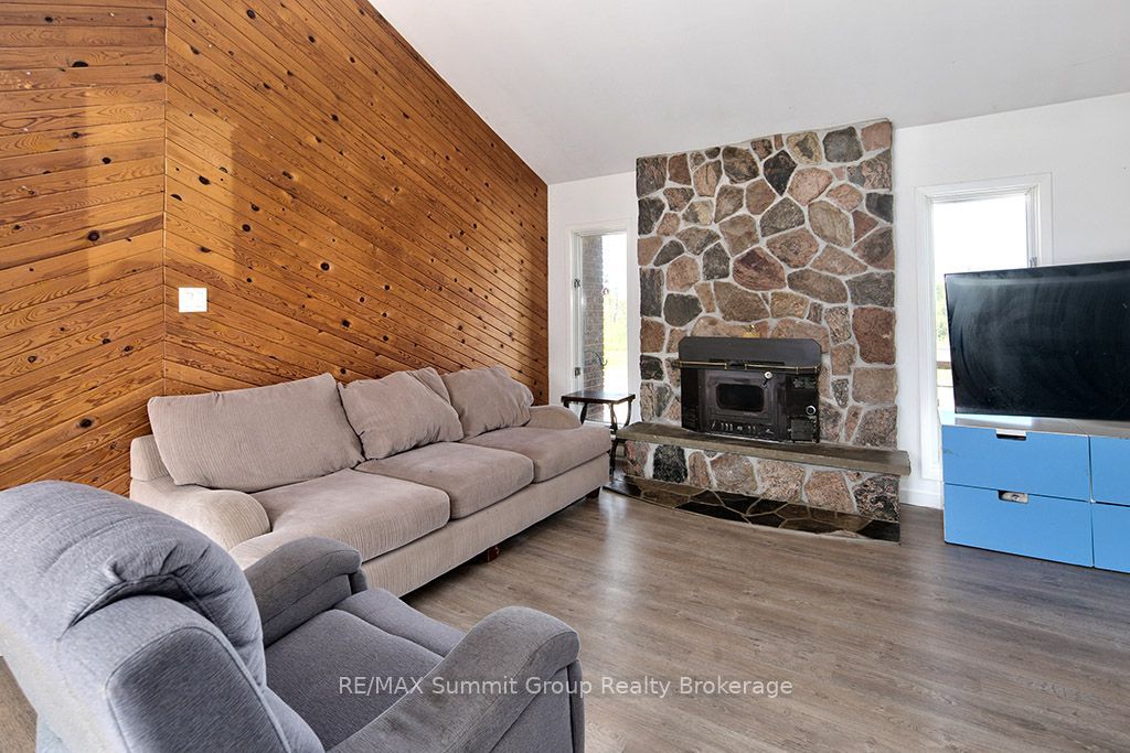 449686 10th Concession Road, Grey Highlands, ON N0C 1M0 photo 4
