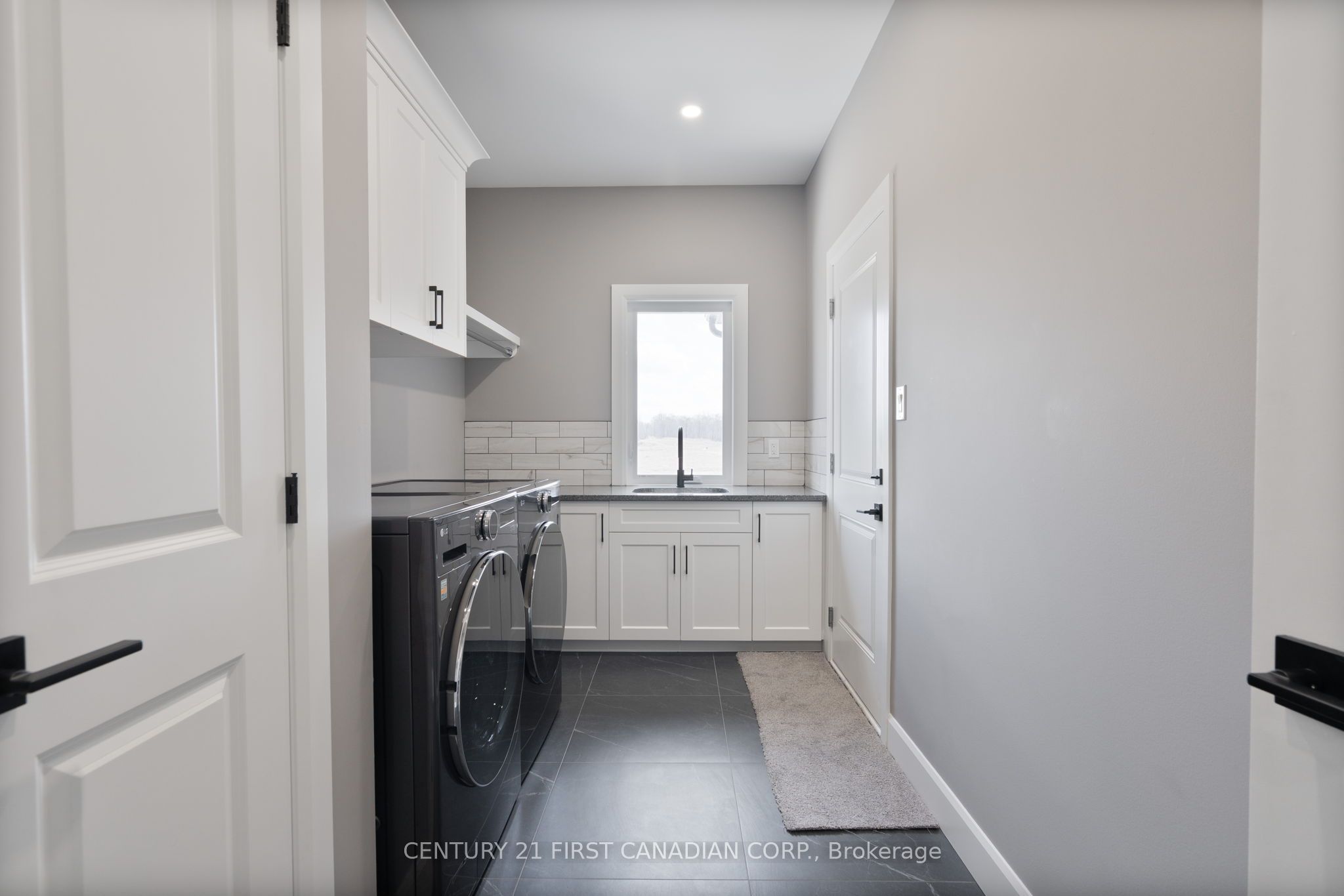 110 Sheldabren Street, North Middlesex, ON N0M 1A0 photo 4