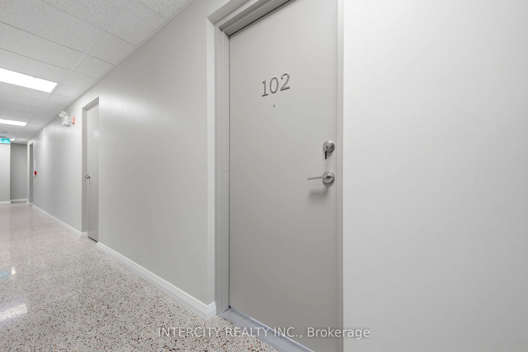 91 Wentworth Street S 3, Hamilton, ON L8N 2Y9 photo 2