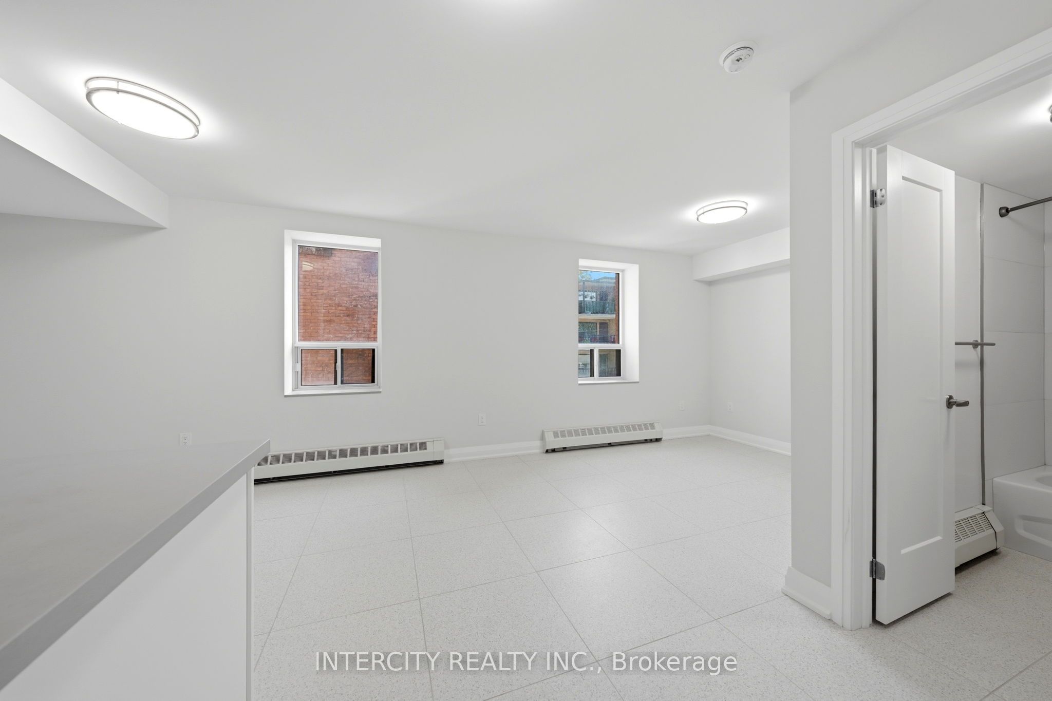 91 Wentworth Street S 2, Hamilton, ON L8N 2Y9 photo 3