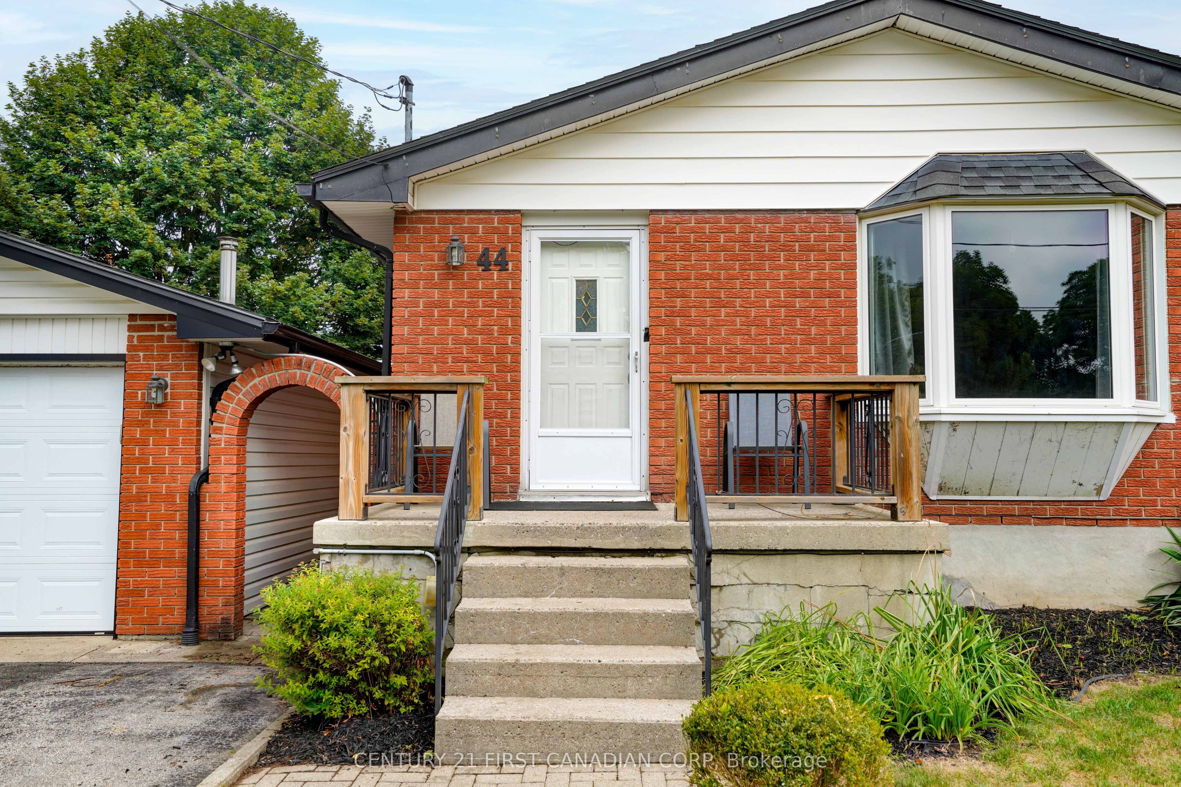 44 Dale Drive, Thames Centre, ON N0L 1G2 photo 3